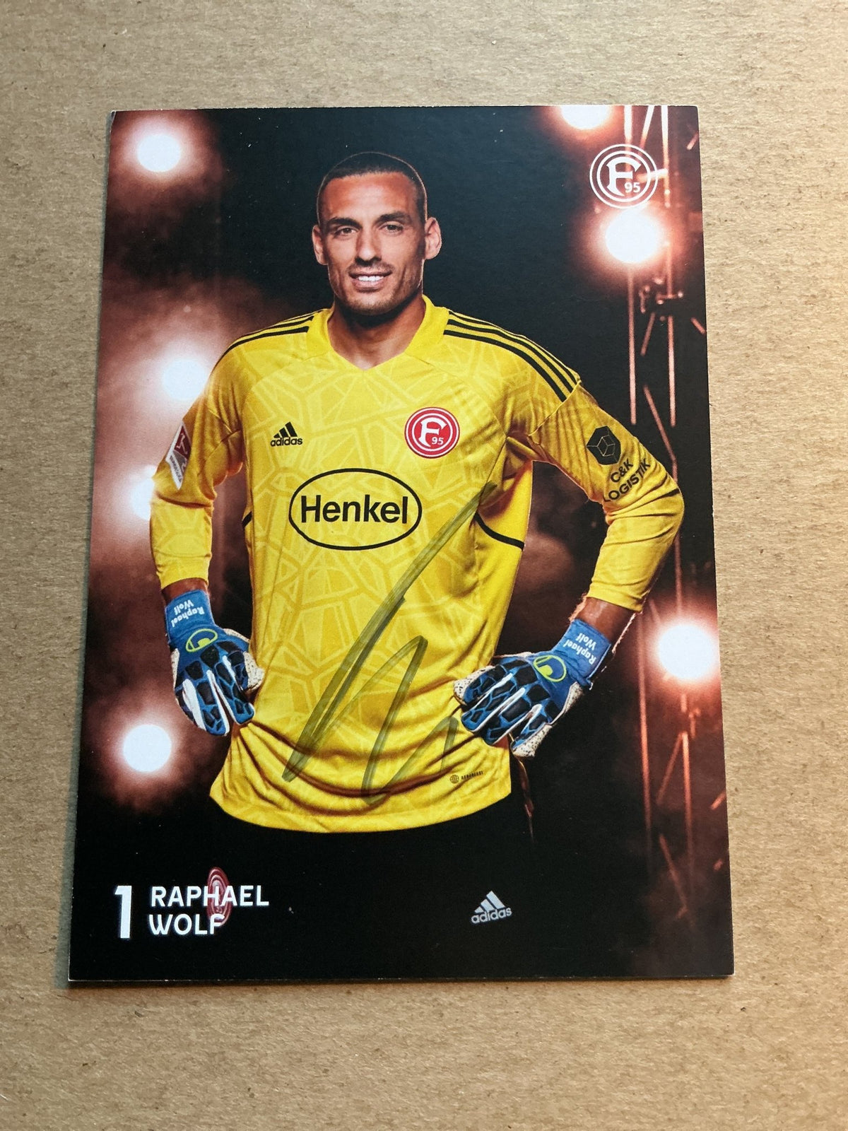 Raphael Wolf, Germany 🇩🇪 Fortuna Düsseldorf 2022/23 hand signed - Autographs-World
