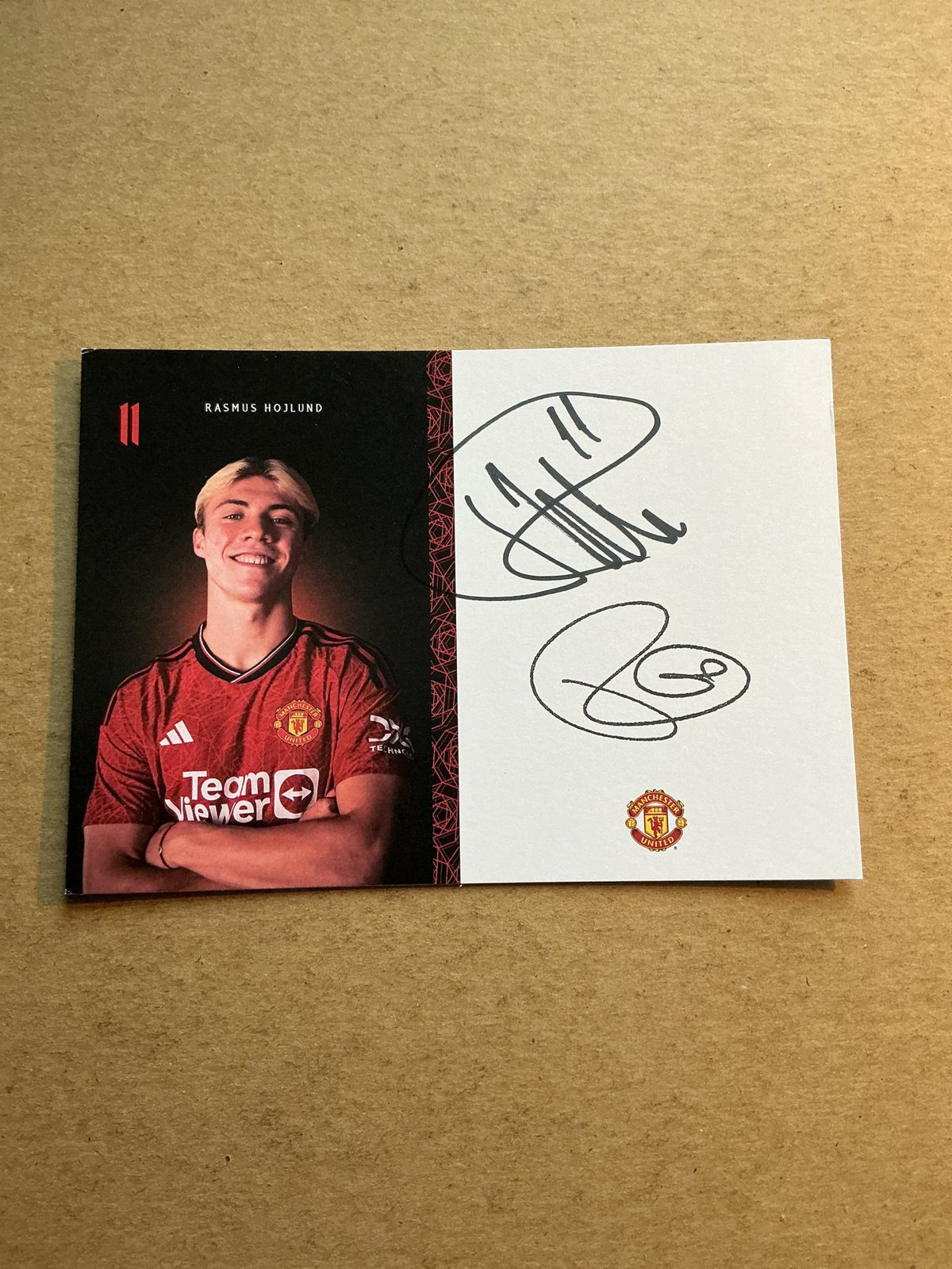 Rasmus Højlund, Denmark 🇩🇰 Manchester United 2023/24 hand signed - Autographs-World