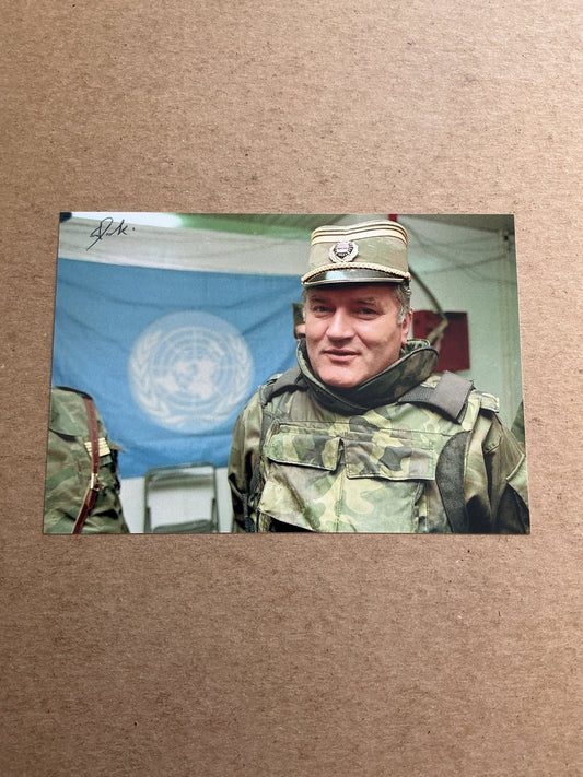 Ratko Mladic, Serbia 🇷🇸 General War Criminal hand signed - Autographs-World