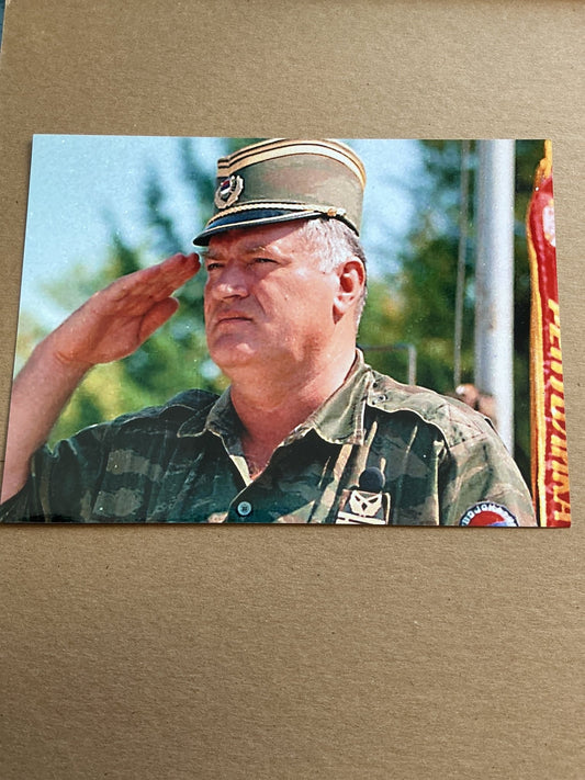 Ratko Mladic, Serbia 🇷🇸 General War Criminal hand signed - Autographs-World