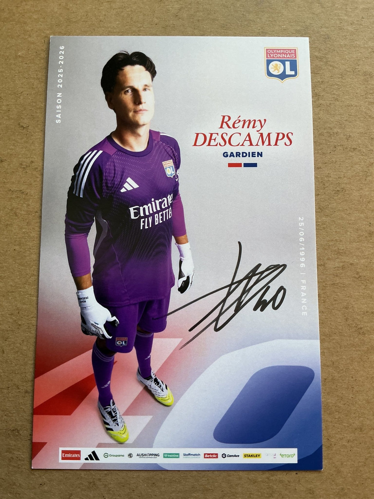 Rémy Descamps, France 🇫🇷 Olympique Lyon 2025/26 hand signed - Autographs-World