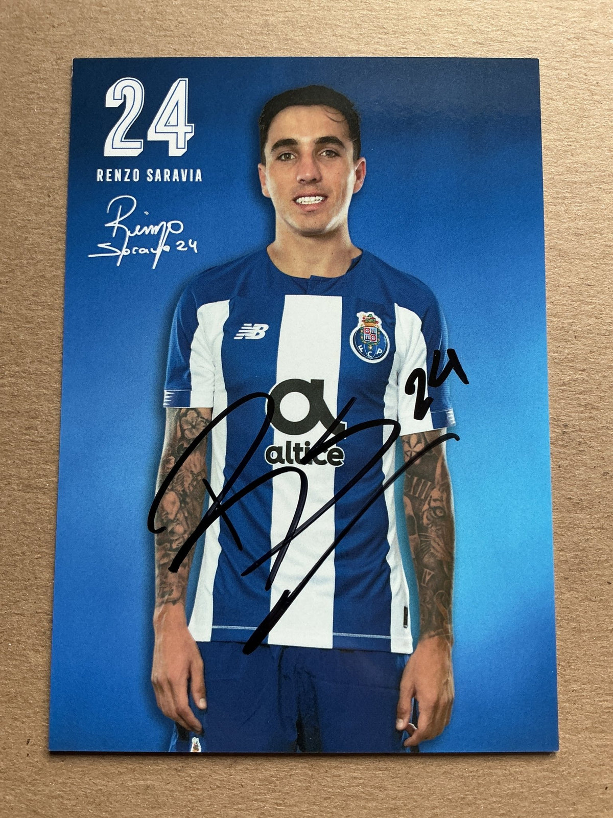 Renzo Saravia, Argentina 🇦🇷 FC Porto 2019/20 hand signed - Autographs-World