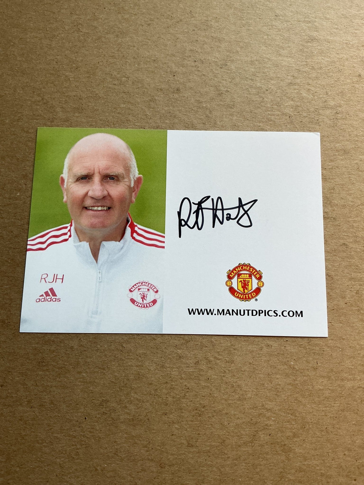 Richard Harris, England 🏴󠁧󠁢󠁥󠁮󠁧󠁿 Manchester United FC 2021/22 hand signed - Autographs-World