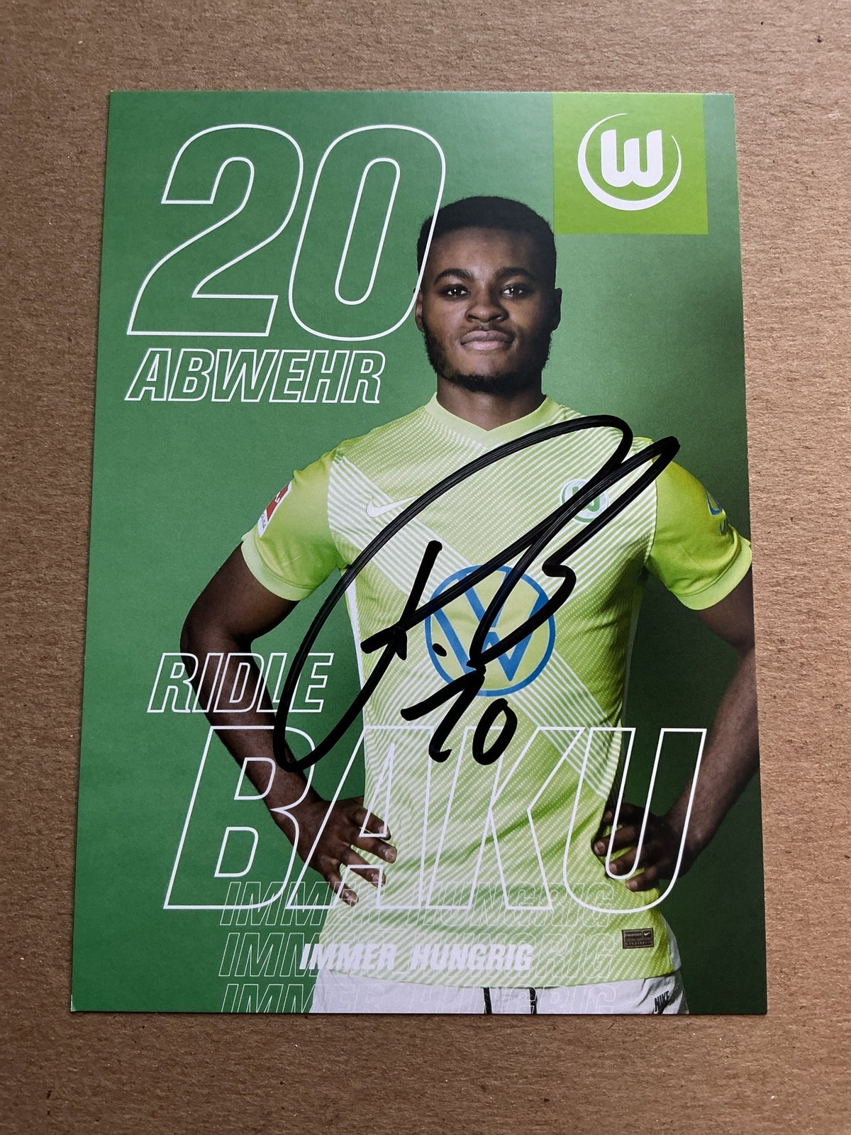 Ridle Baku, Germany 🇩🇪 VfL Wolfsburg 2020/21 hand signed - Autographs-World
