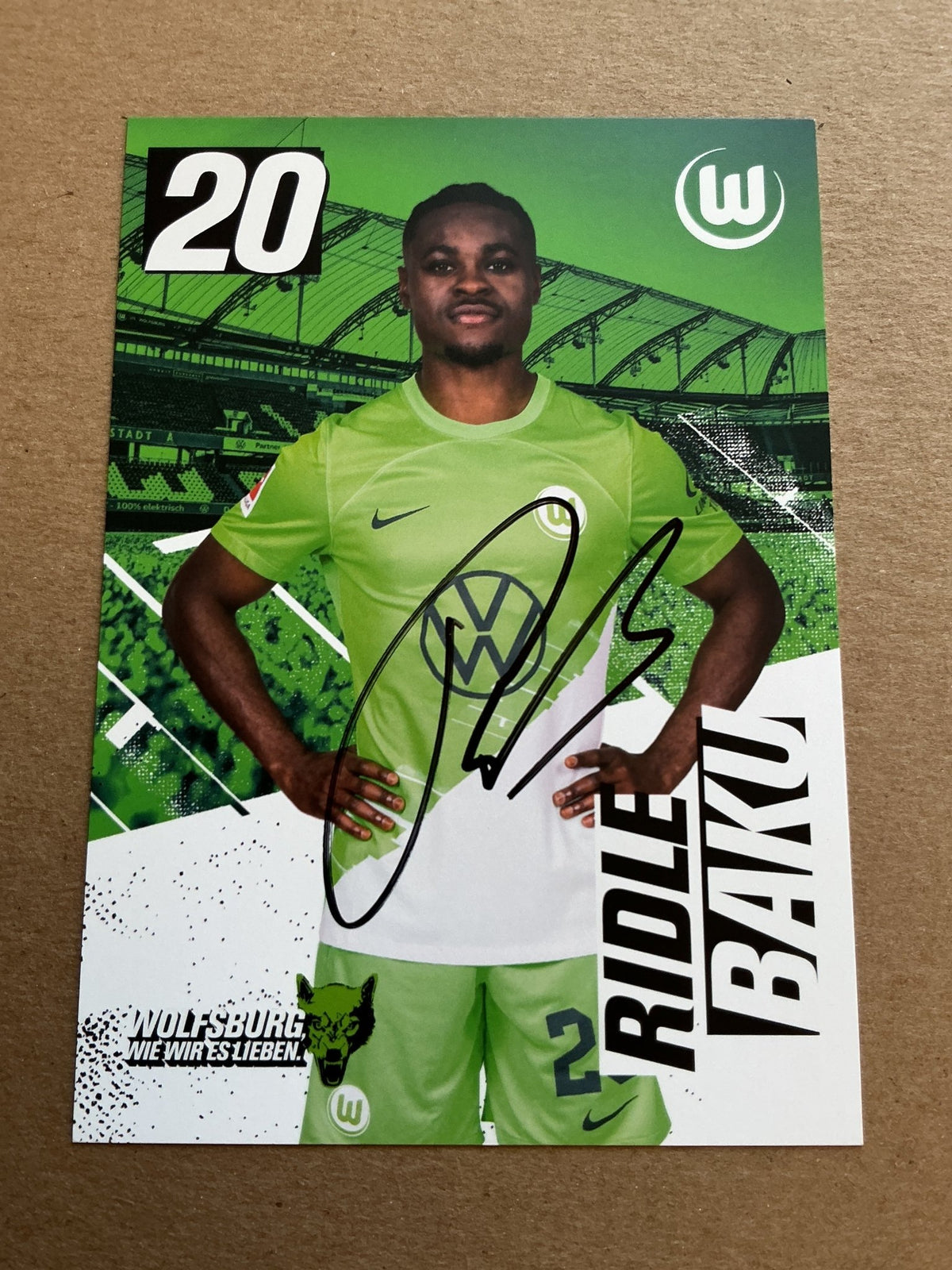 Ridle Baku, Germany 🇩🇪 VfL Wolfsburg 2023/24 hand signed - Autographs-World