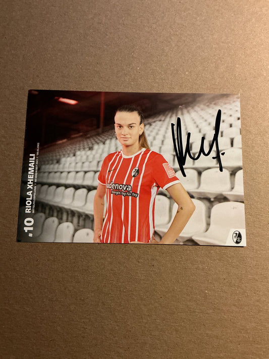 Riola Xhemaili, Switzerland 🇨🇭 SC Freiburg 2022/23 hand signed - Autographs-World