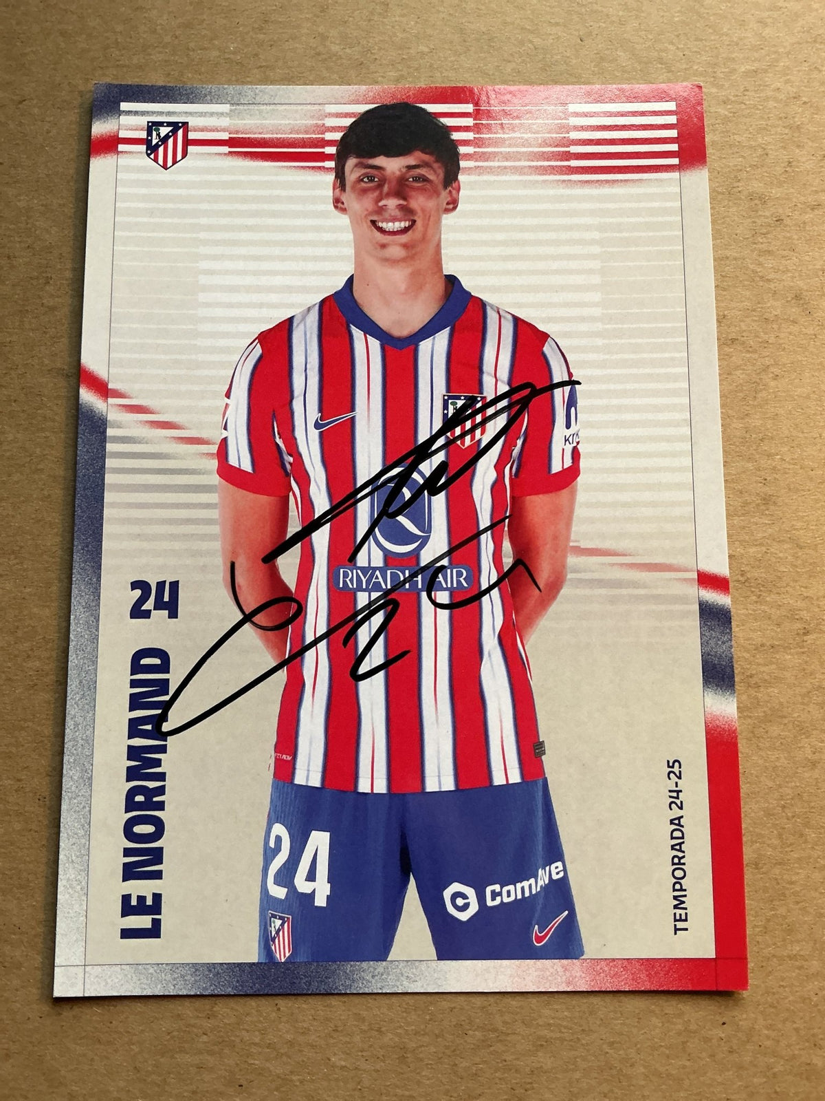 Robin Le Normand, Spain 🇪🇸 Atletico Madrid 2024/25 hand signed - Autographs-World