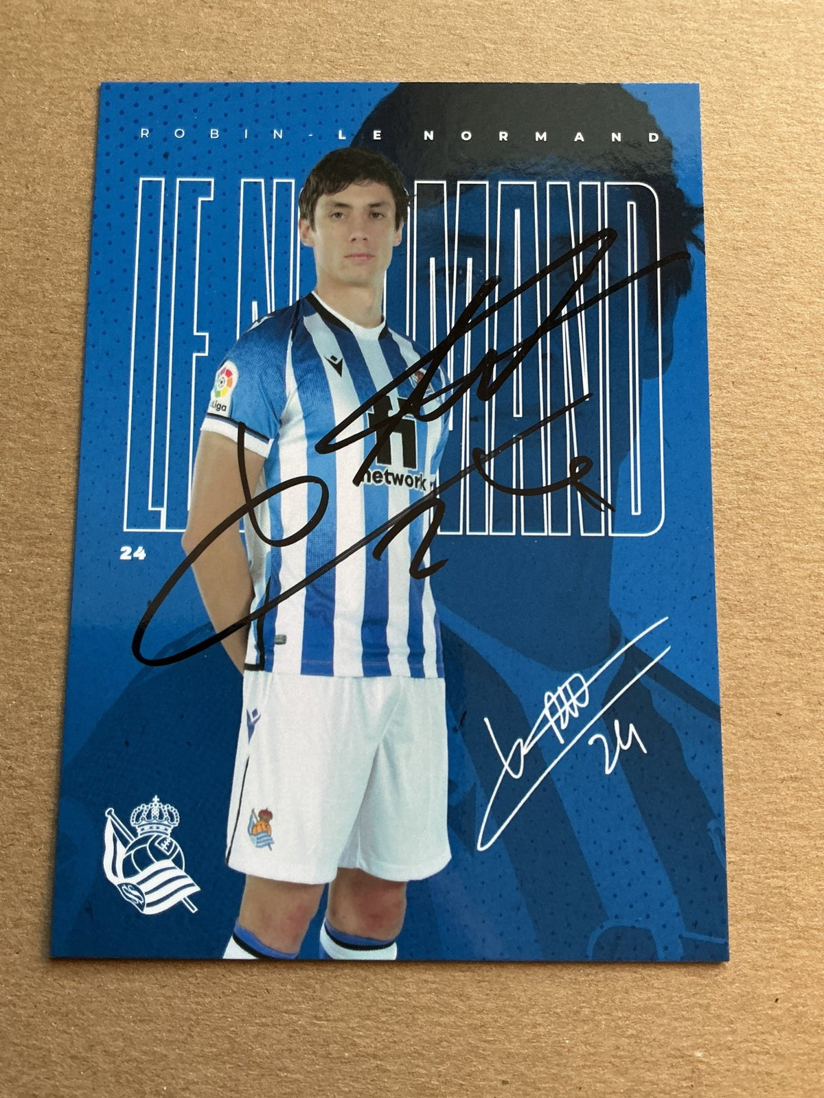 Robin Le Normand, Spain 🇪🇸 Real Sociedad 2021/22 hand signed - Autographs-World