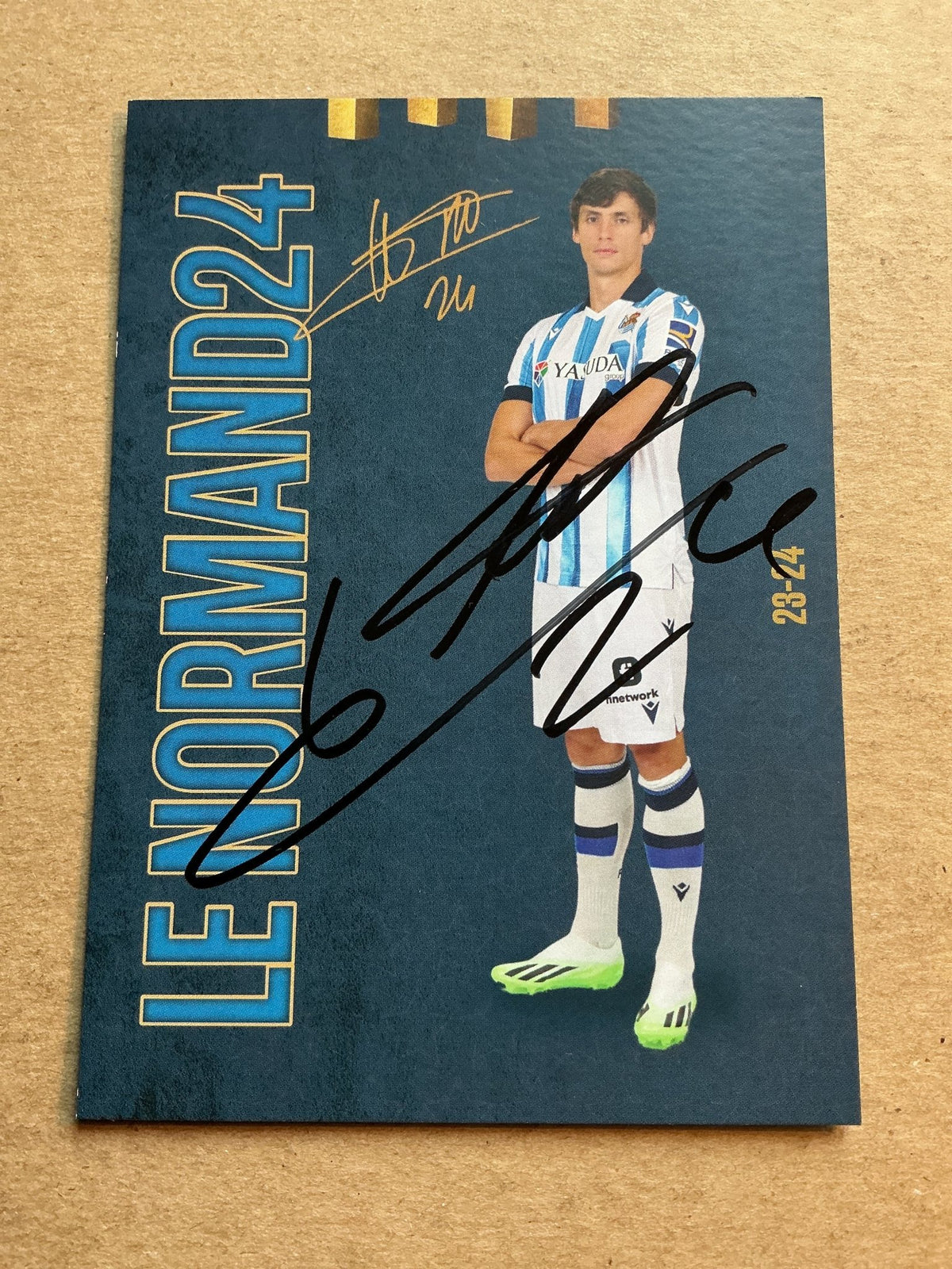 Robin Le Normand, Spain 🇪🇸 Real Sociedad 2023/24 hand signed - Autographs-World