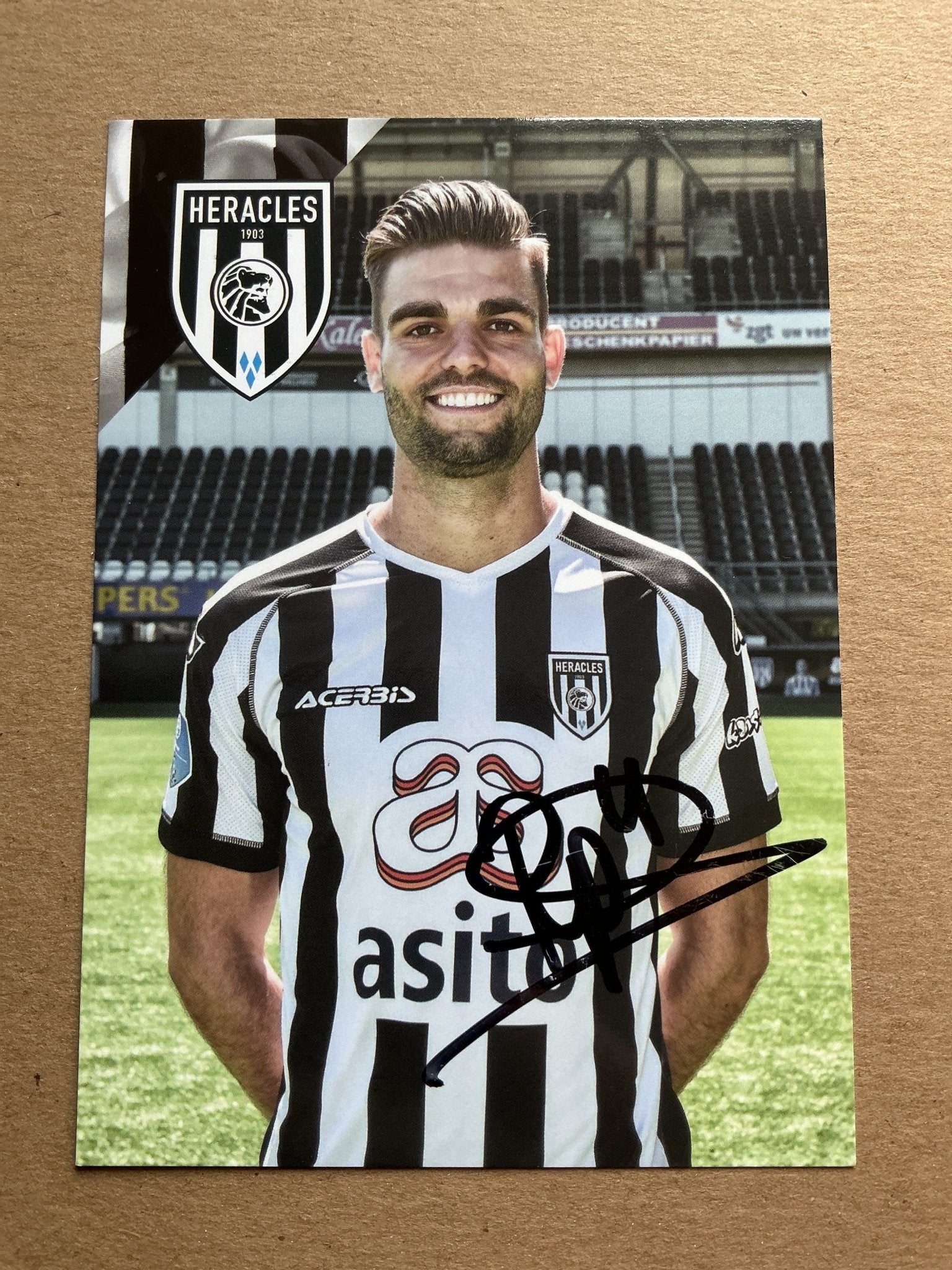 Robin Pröpper, Netherlands 🇳🇱 Heracles Almelo 2019/20 hand signed - Autographs-World