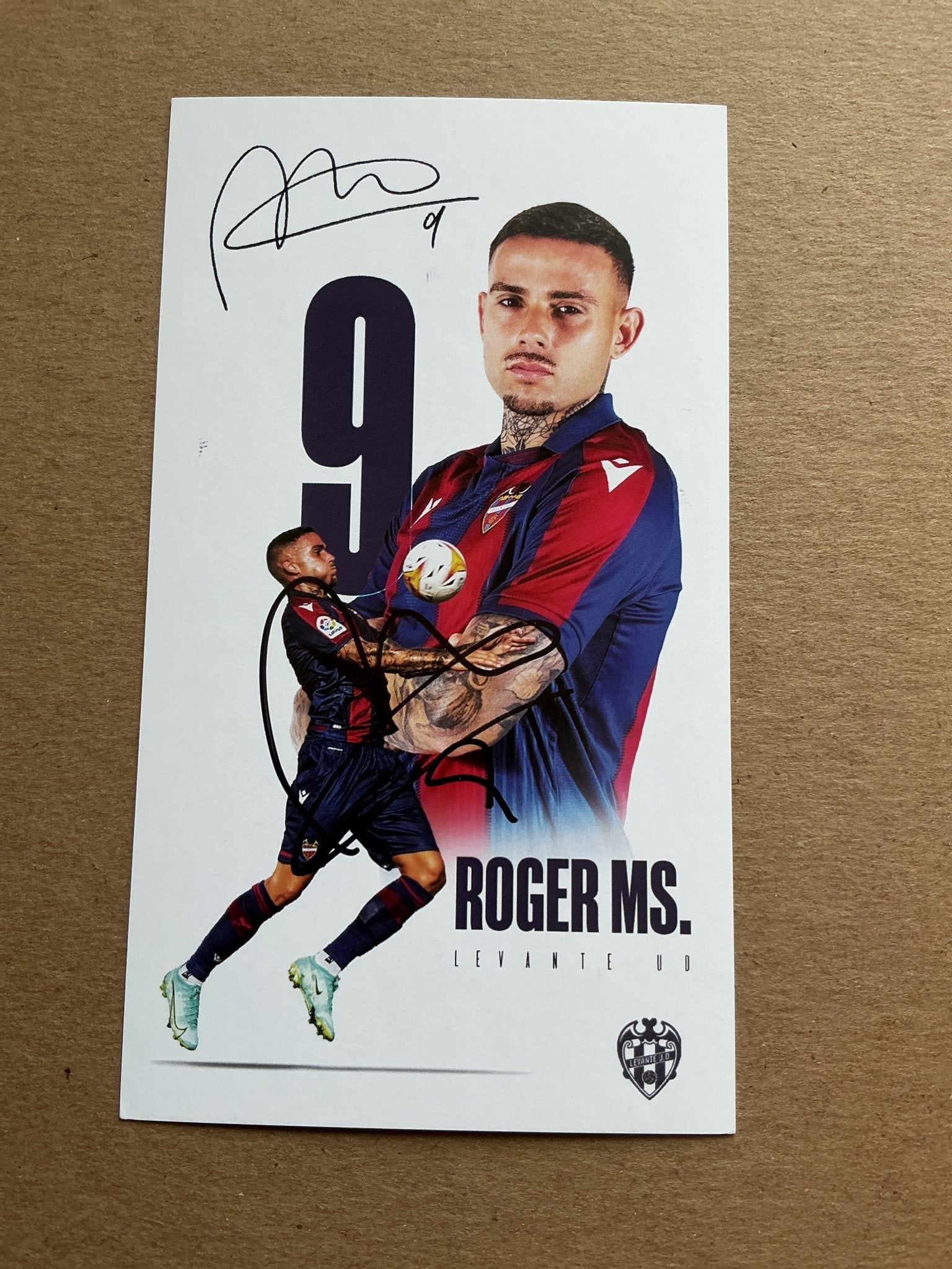 Roger Martí, Spain 🇪🇸 Levante UD 2019/20 hand signed - Autographs-World