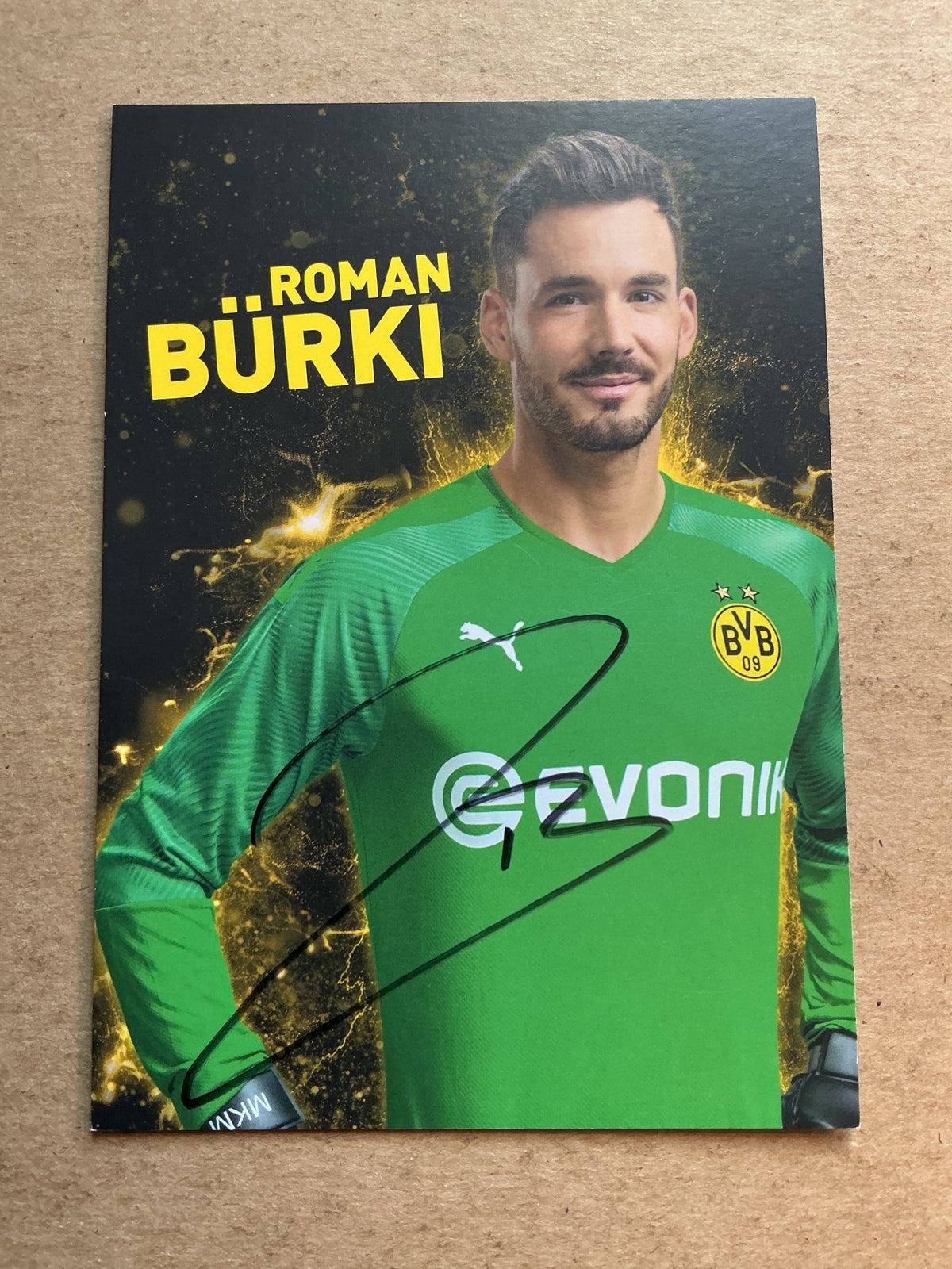 Roman Bürki, Switzerland 🇨🇭 Borussia Dortmund 2019/20 hand signed - Autographs-World