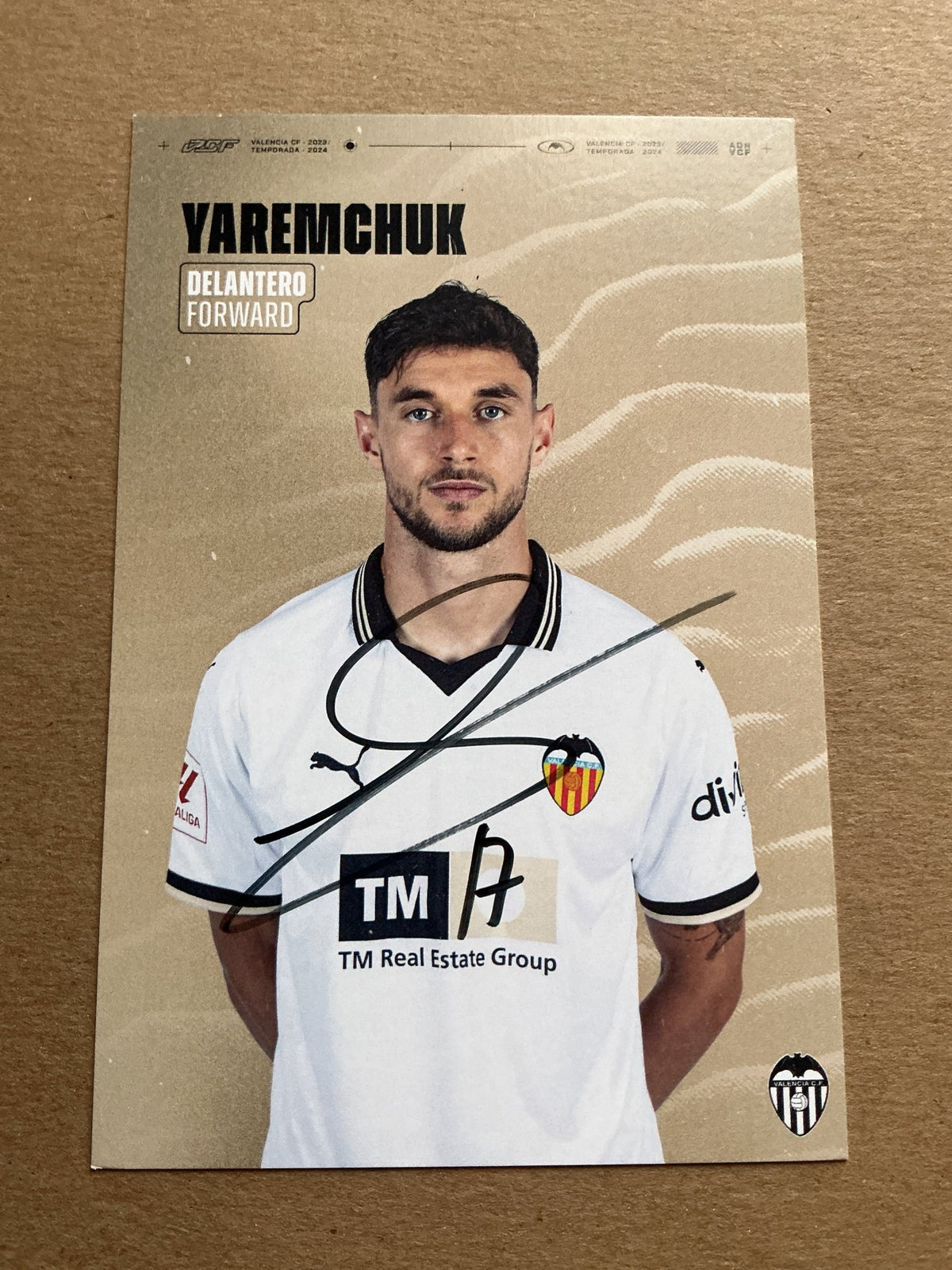 Roman Yaremchuk, Ukraine 🇺🇦 Valencia CF 2023/24 hand signed - Autographs-World