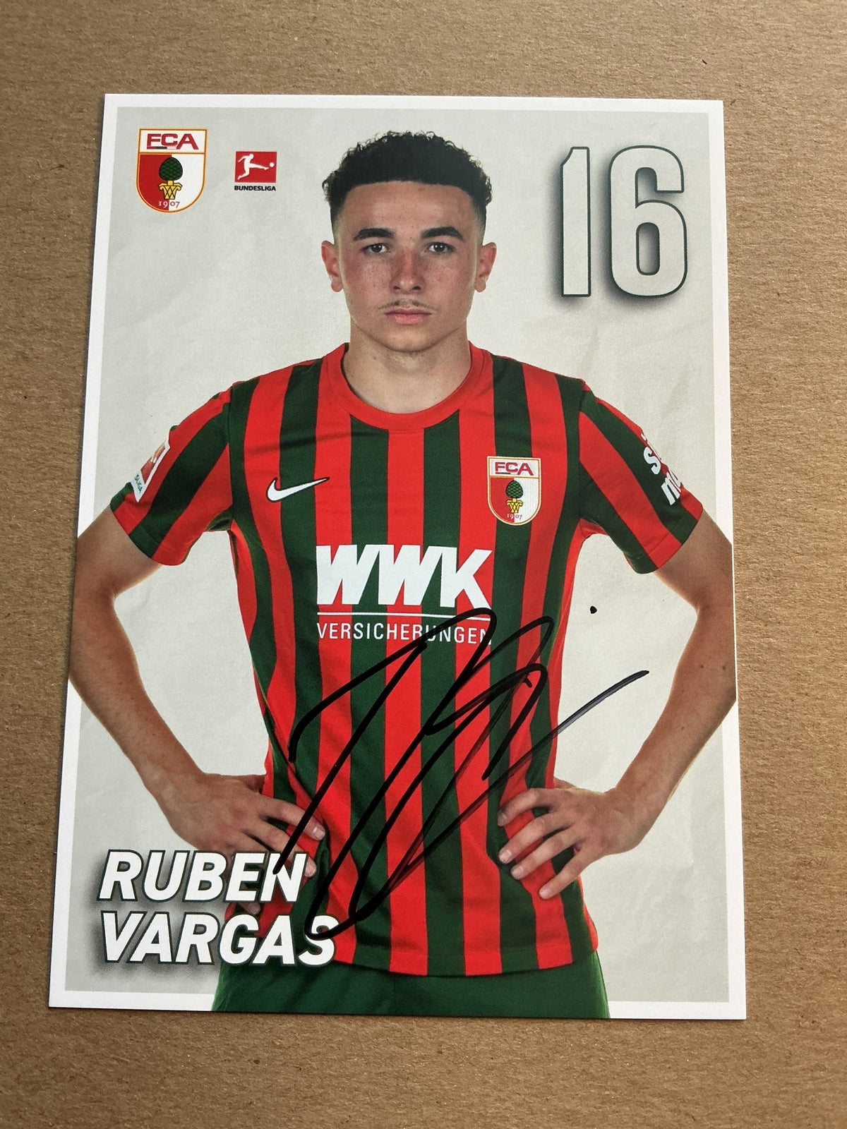 Ruben Vargas, Switzerland 🇨🇭 FC Augsburg 2021/22 hand signed - Autographs-World