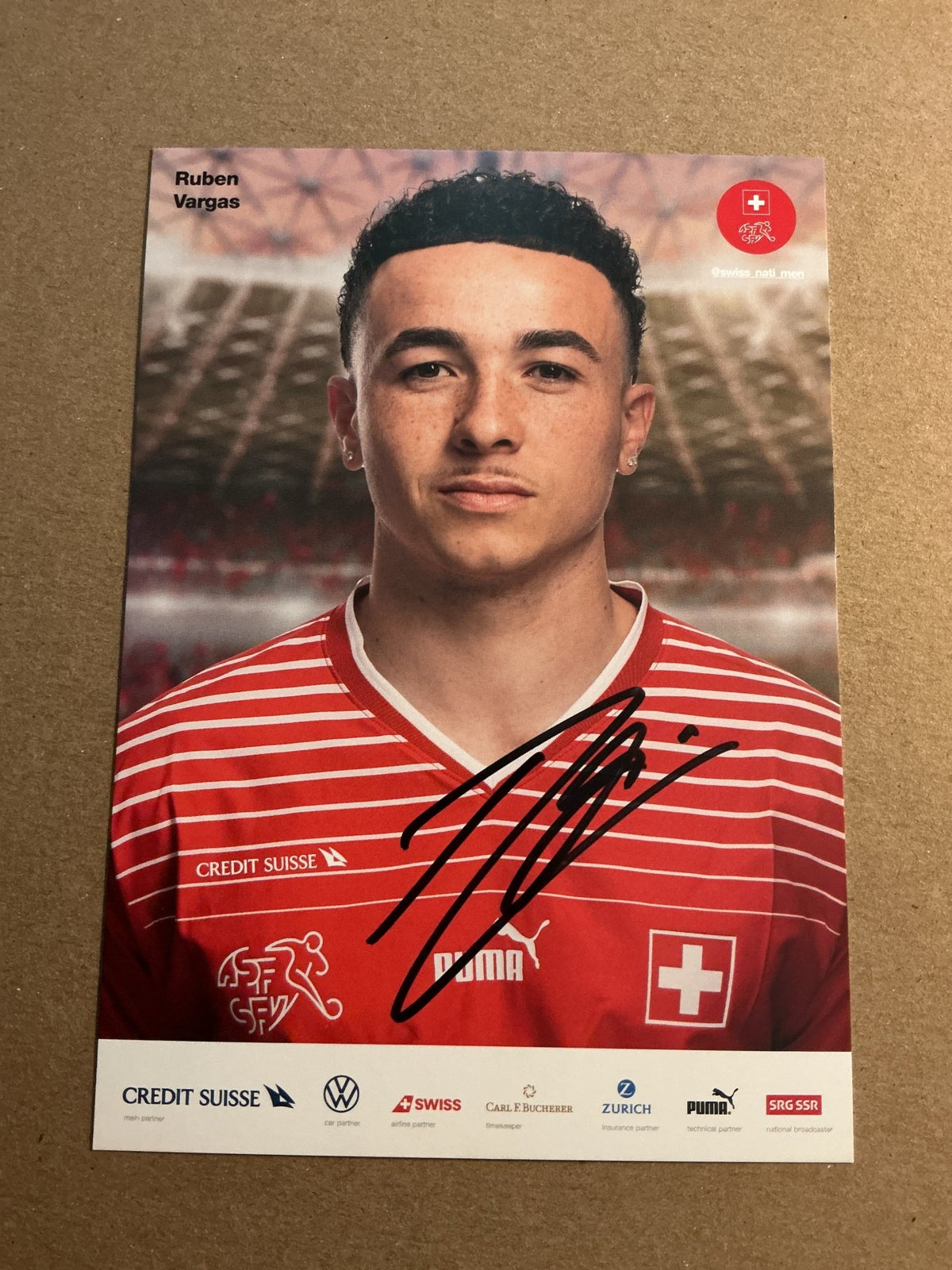 Ruben Vargas, Switzerland 🇨🇭FIFA World Cup 2022 hand signed - Autographs-World