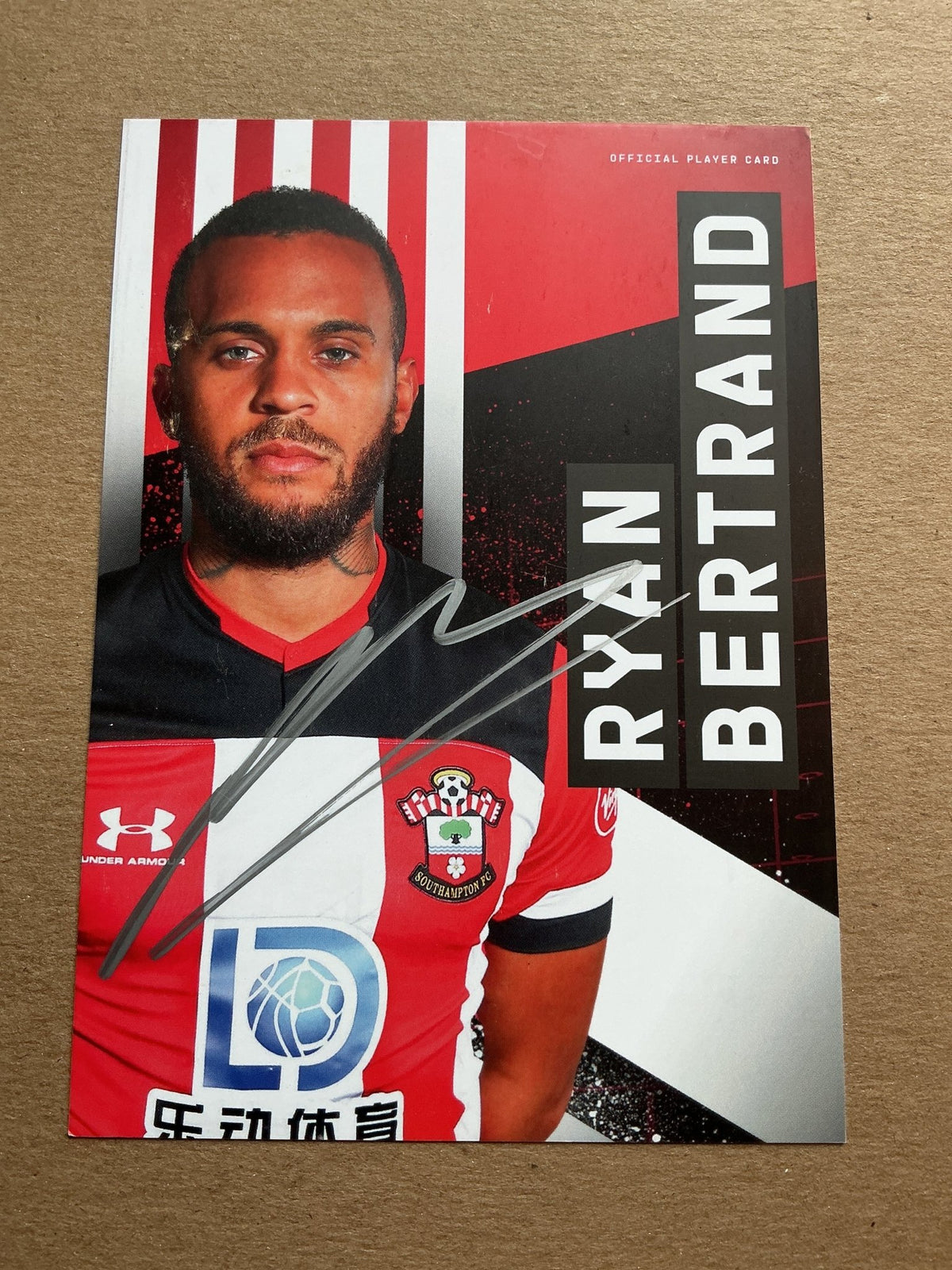 Ryan Bertrand, England 🏴󠁧󠁢󠁥󠁮󠁧󠁿 Southampton FC 2019/20 hand signed - Autographs-World