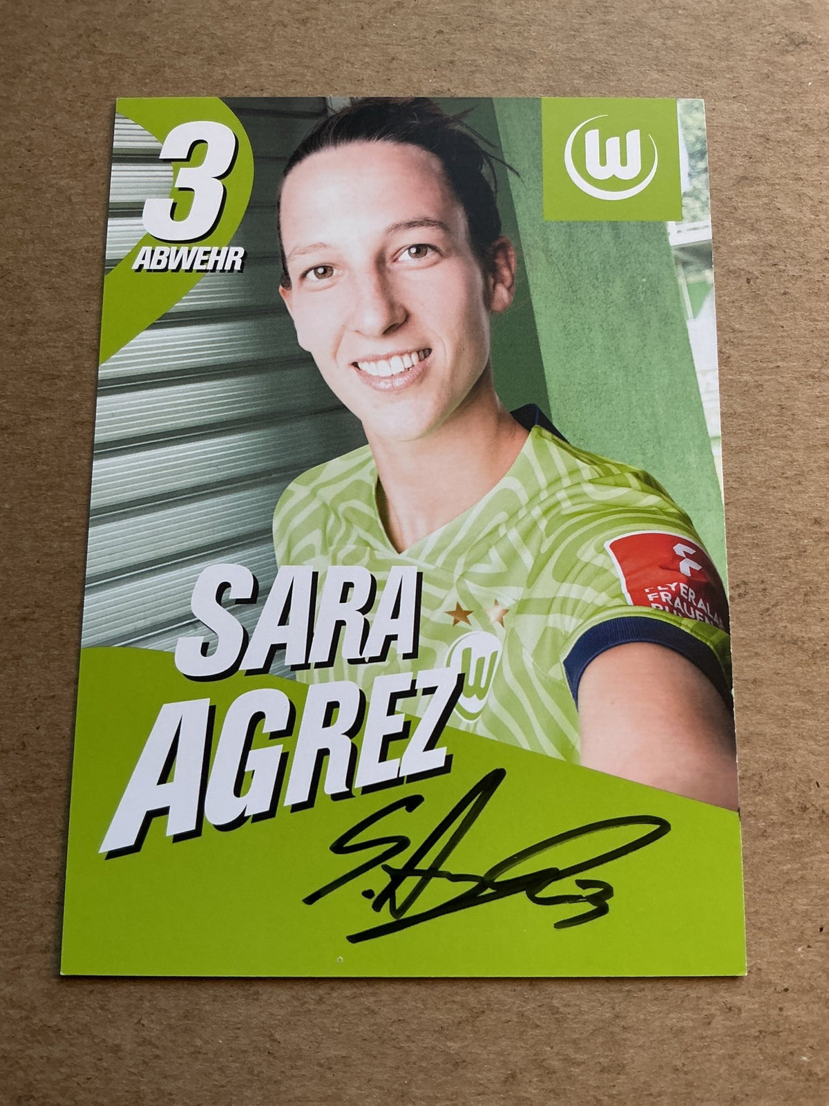 Sara Agrez, Slovenia 🇸🇮 VfL Wolfsburg 2022/23 hand signed - Autographs-World