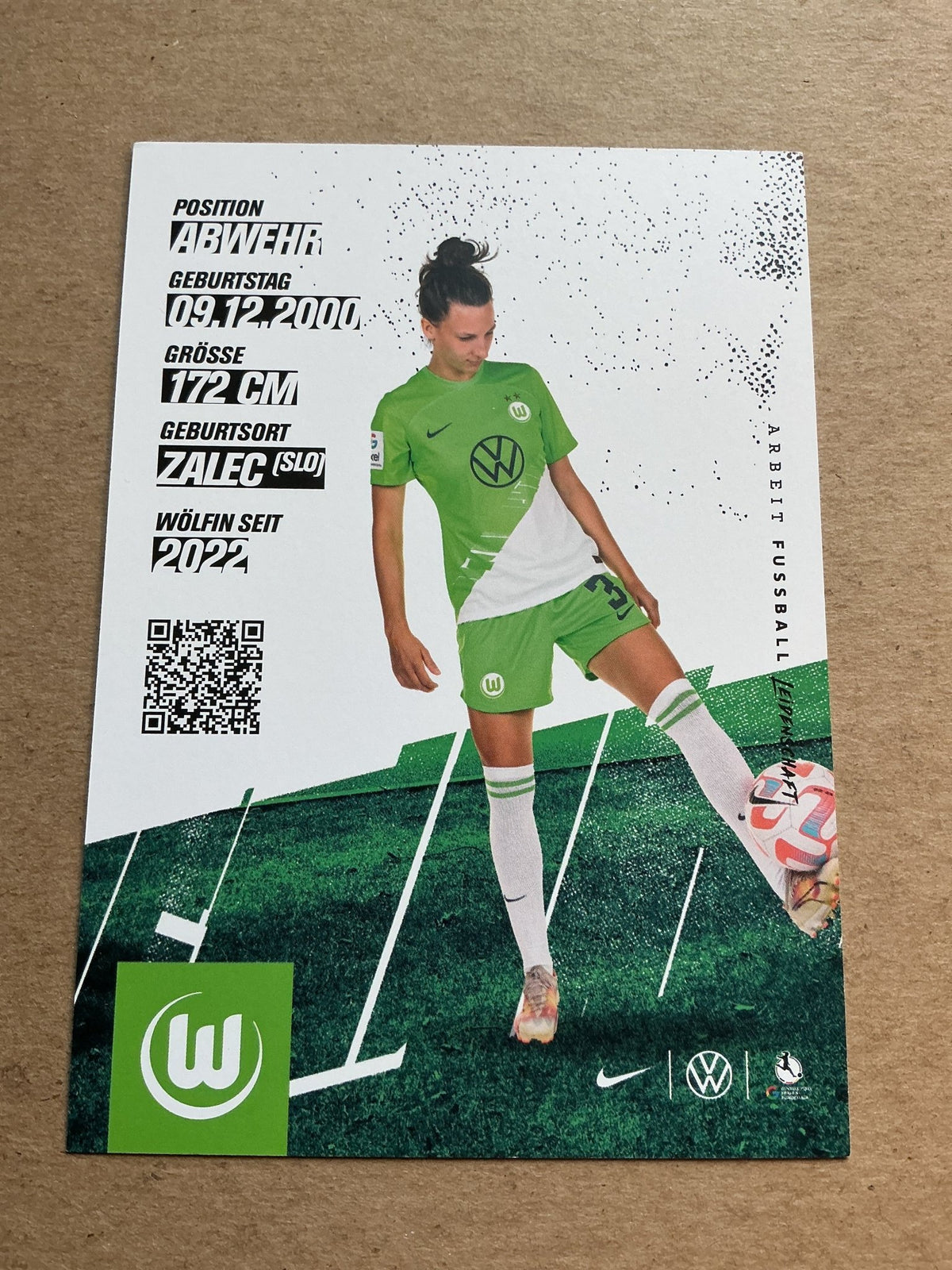 Sara Agrez, Slovenia 🇸🇮 VfL Wolfsburg 2023/24 hand signed - Autographs-World