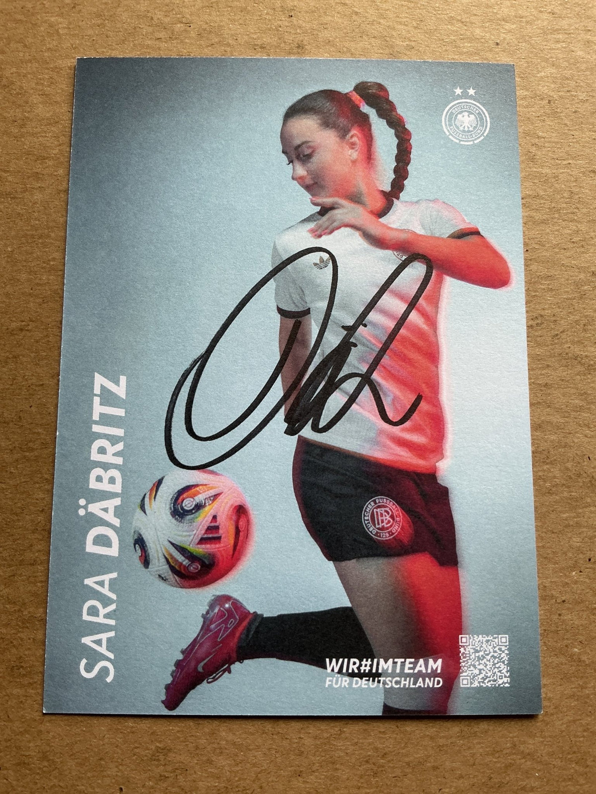 Sara Däbritz, Germany 🇩🇪 Women’s Euro Cup 2025 hand signed - Autographs-World