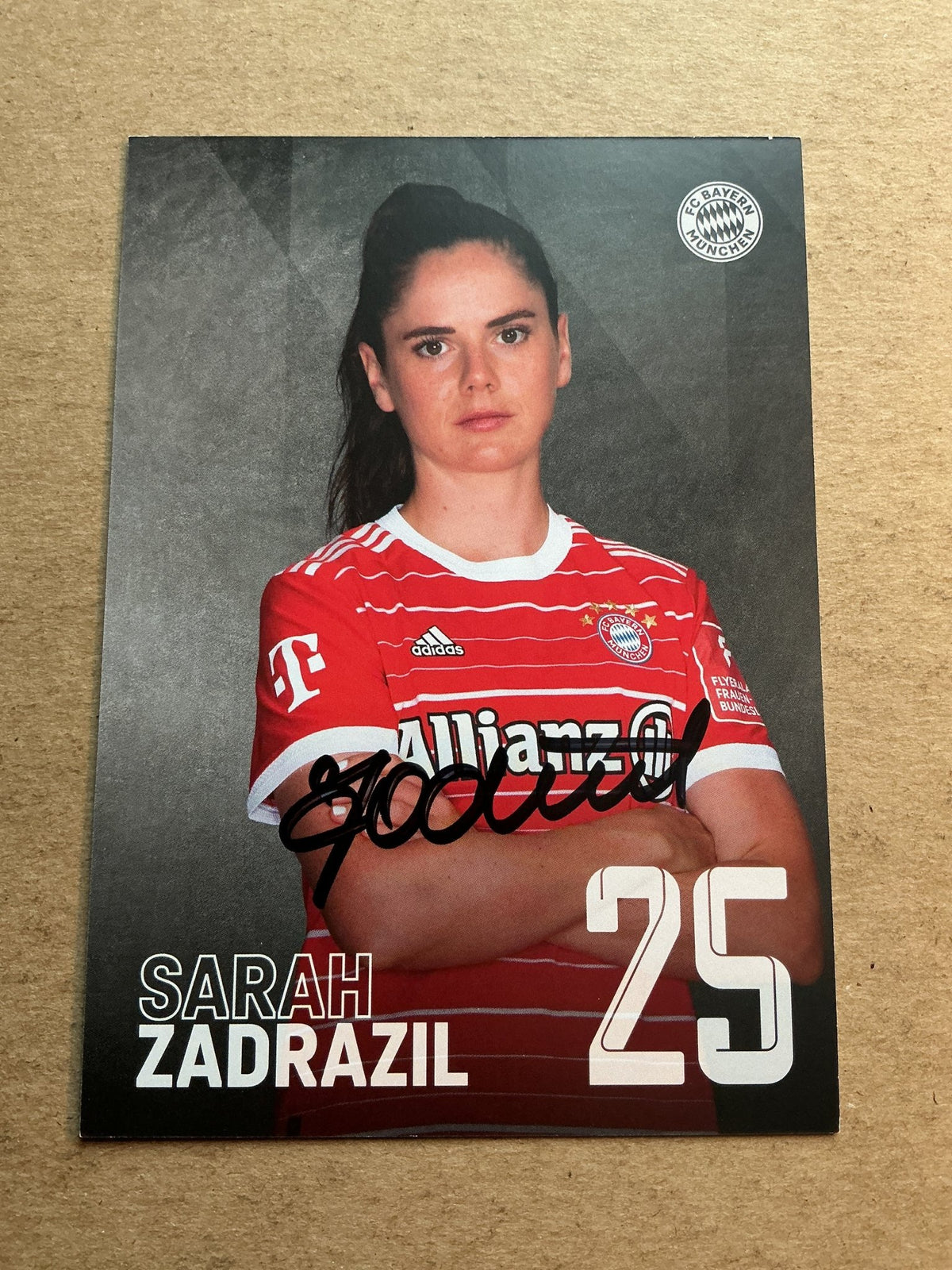 Sarah Zadrazil, Austria 🇦🇹 FC Bayern München 2022/23 hand signed - Autographs-World