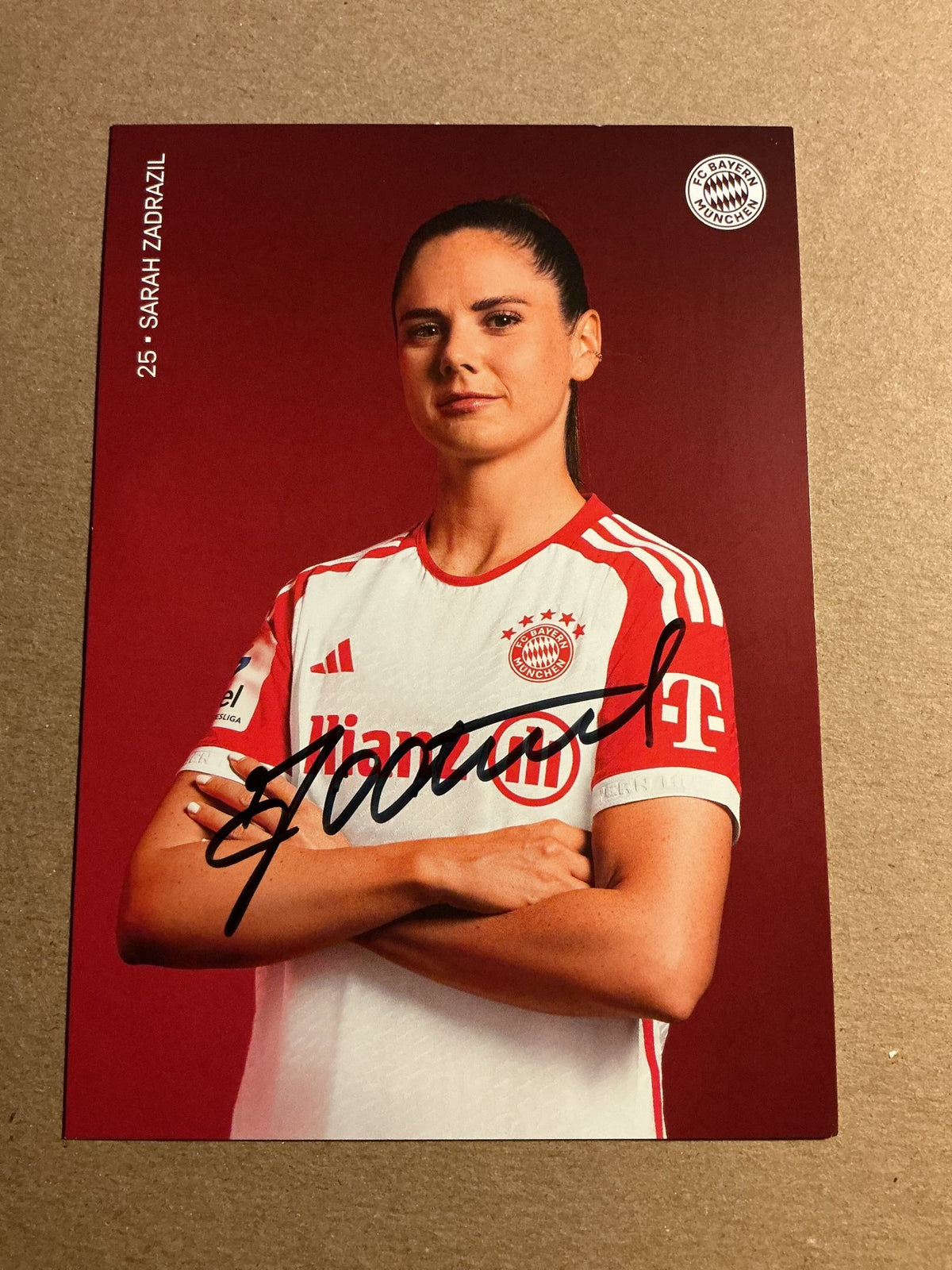 Sarah Zadrazil, Austria 🇦🇹 FC Bayern München 2023/24 hand signed - Autographs-World