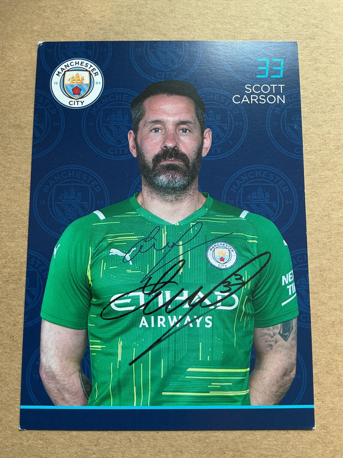 Scott Carson, England 🏴󠁧󠁢󠁥󠁮󠁧󠁿 Manchester City 2021/22 hand signed - Autographs-World