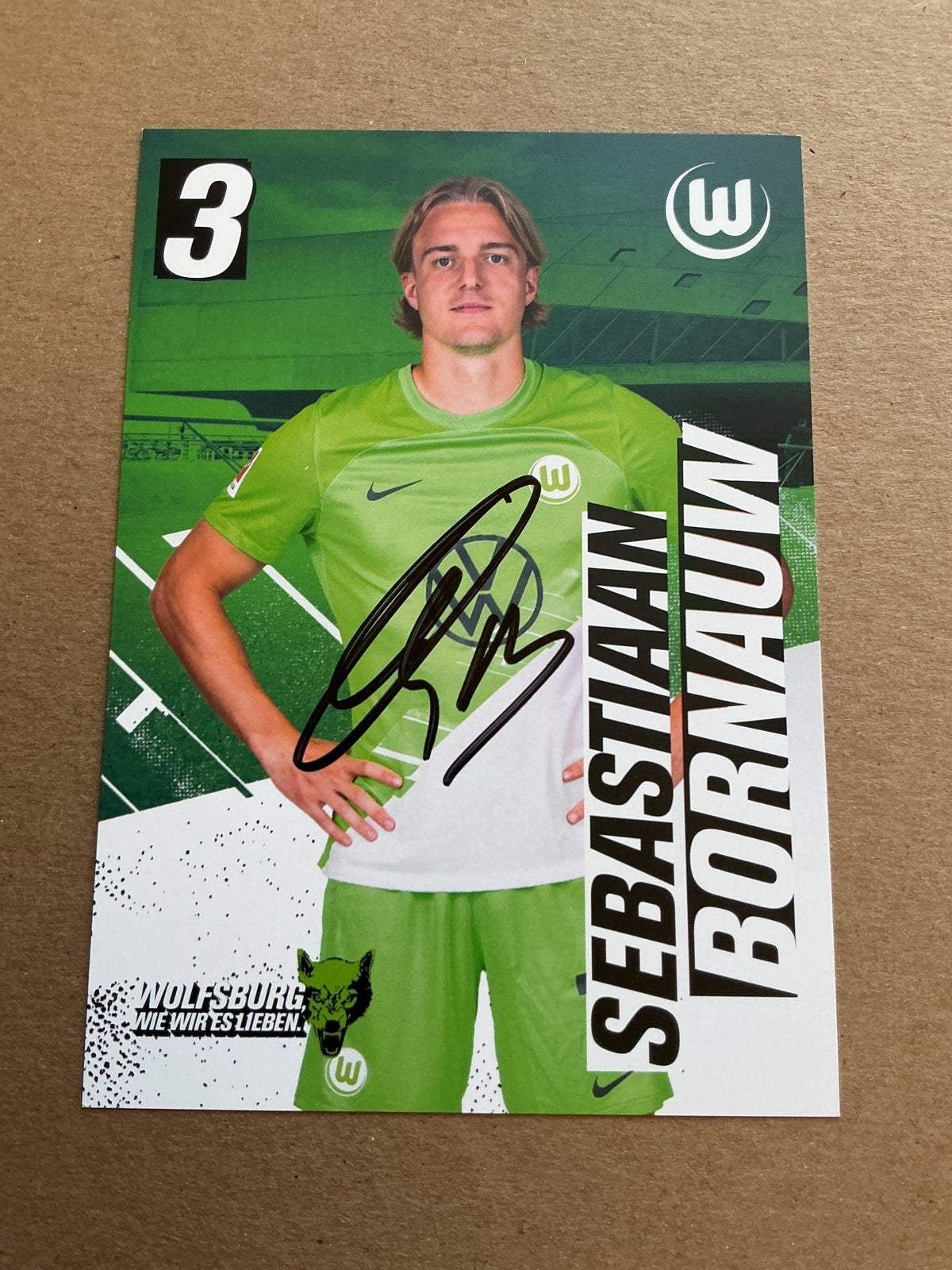 Sebastiaan Bornauw, Belgium 🇧🇪 VfL Wolfsburg 2023/24 hand signed - Autographs-World