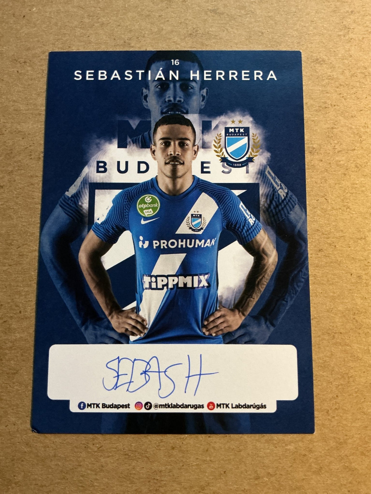 Sebastián Herrera, Colombia 🇨🇴 MTK Budapest 2021/22 hand signed - Autographs-World