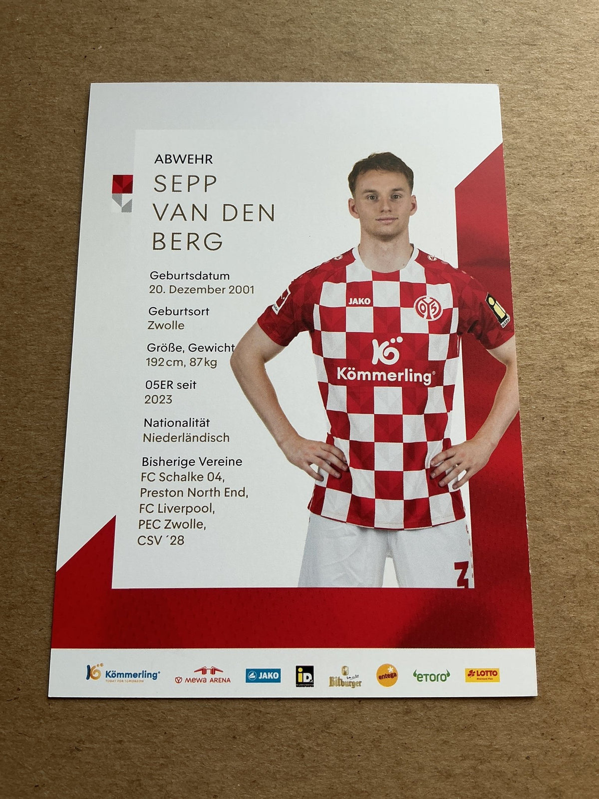 Sepp van den Berg, Netherlands 🇳🇱 FSV Mainz 05 2023/24 hand signed - Autographs-World