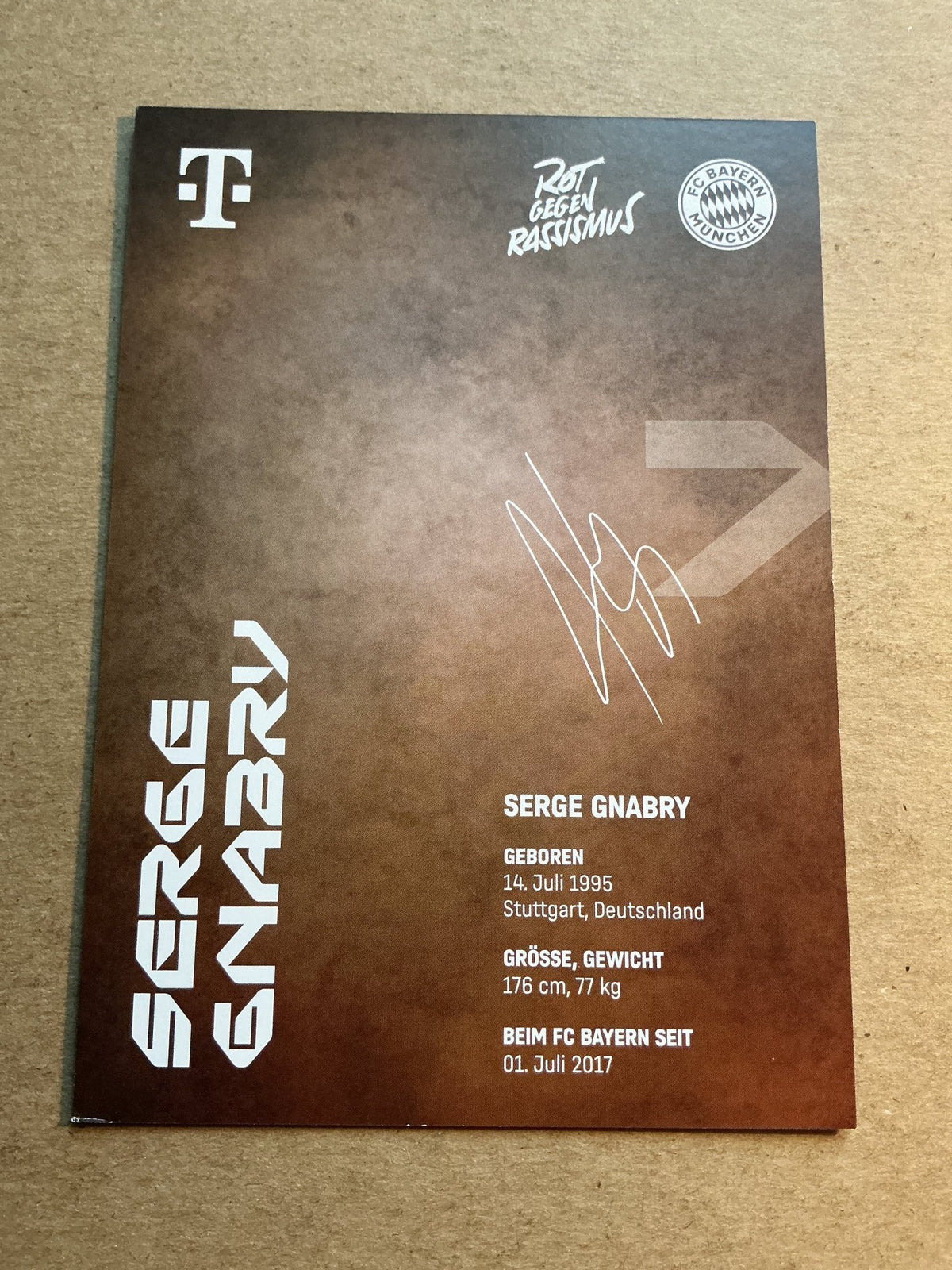 Serge Gnabry, Germany 🇩🇪 FC Bayern München 2024/25 hand signed - Autographs-World