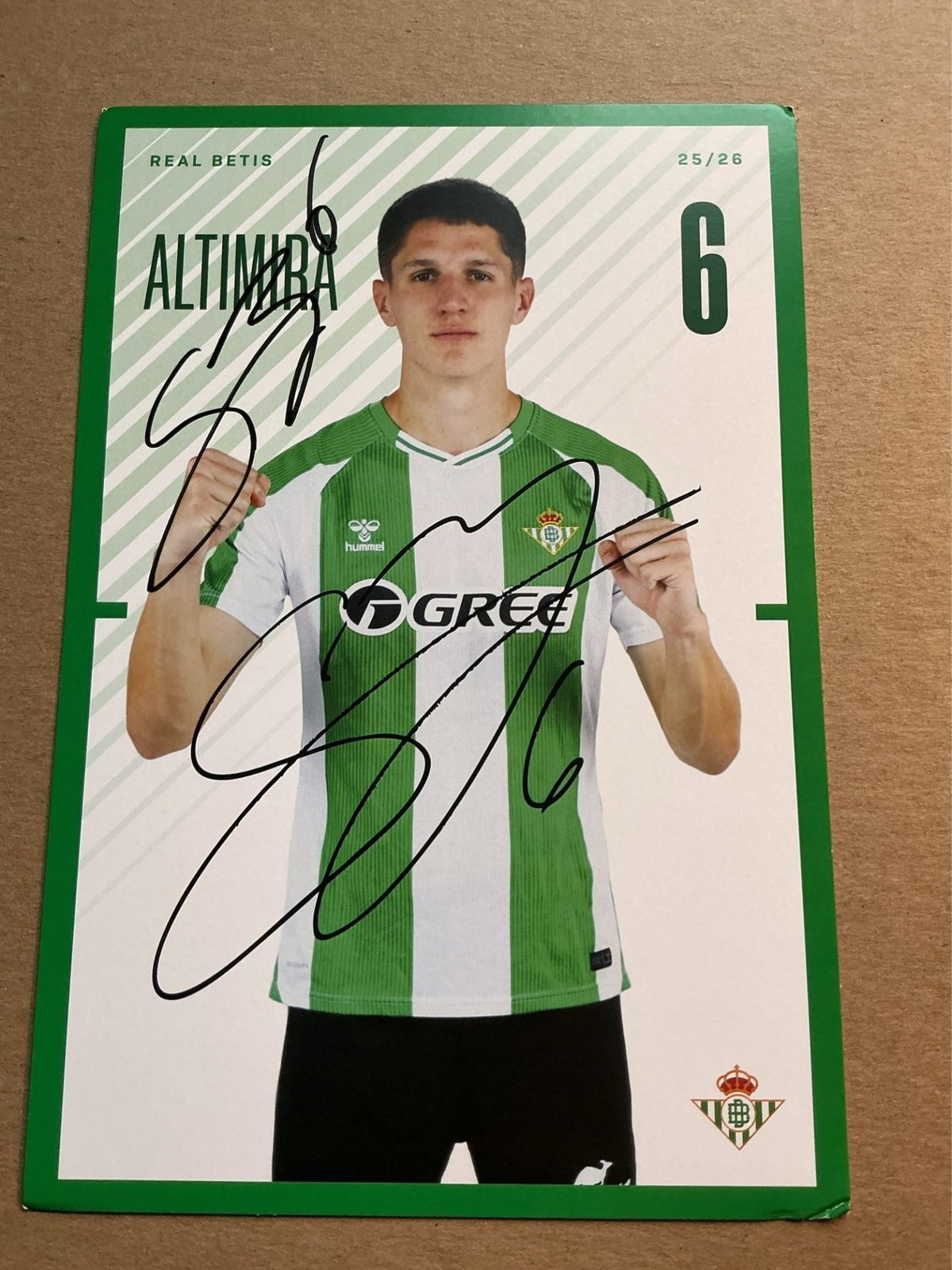 Sergi Altimira, Spain 🇪🇸 Real Betis 2025/26 hand signed - Autographs-World
