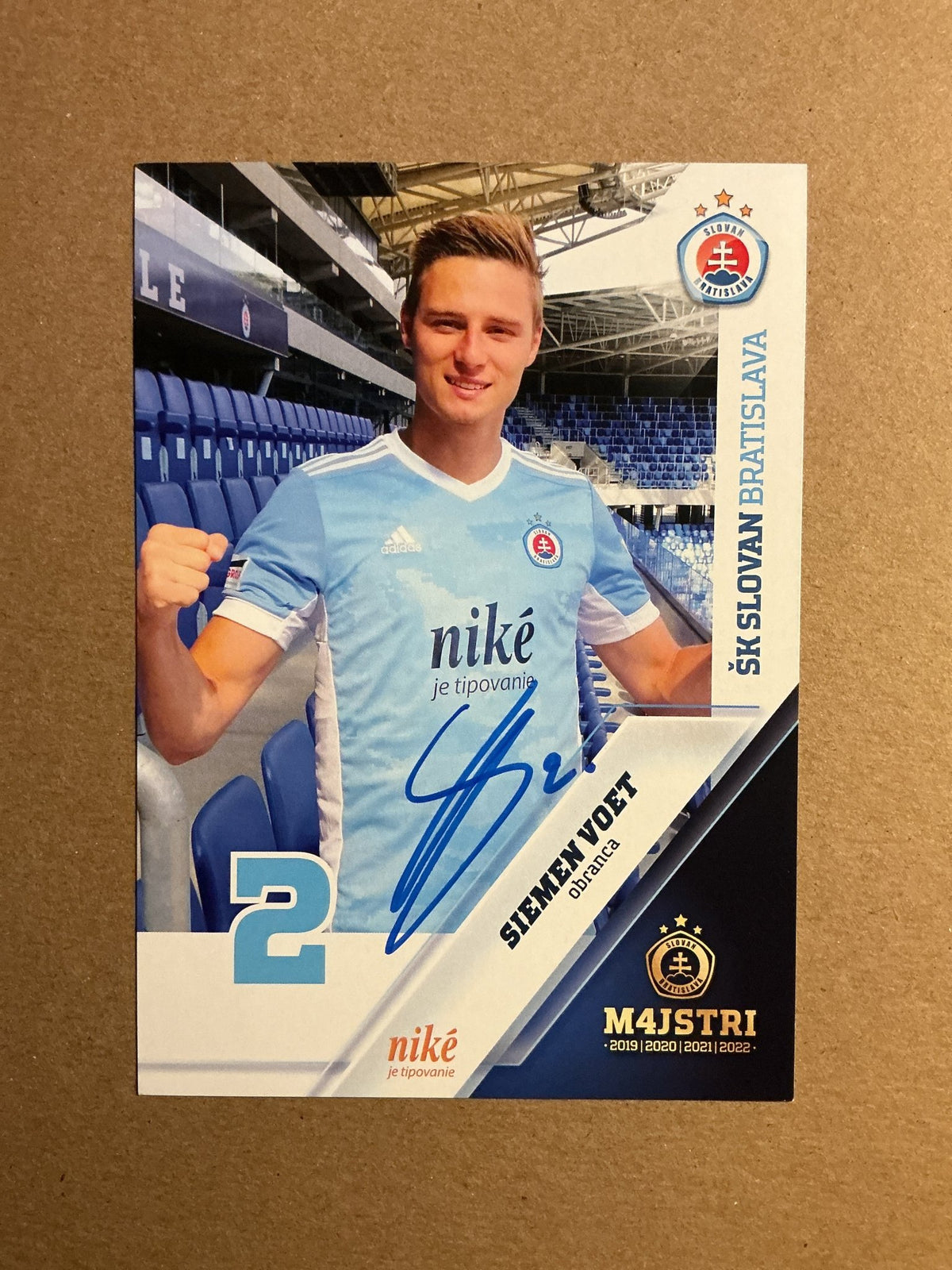 Siemen Voet, Belgium 🇧🇪 ŠK Slovan Bratislava 2022/23 hand signed - Autographs-World