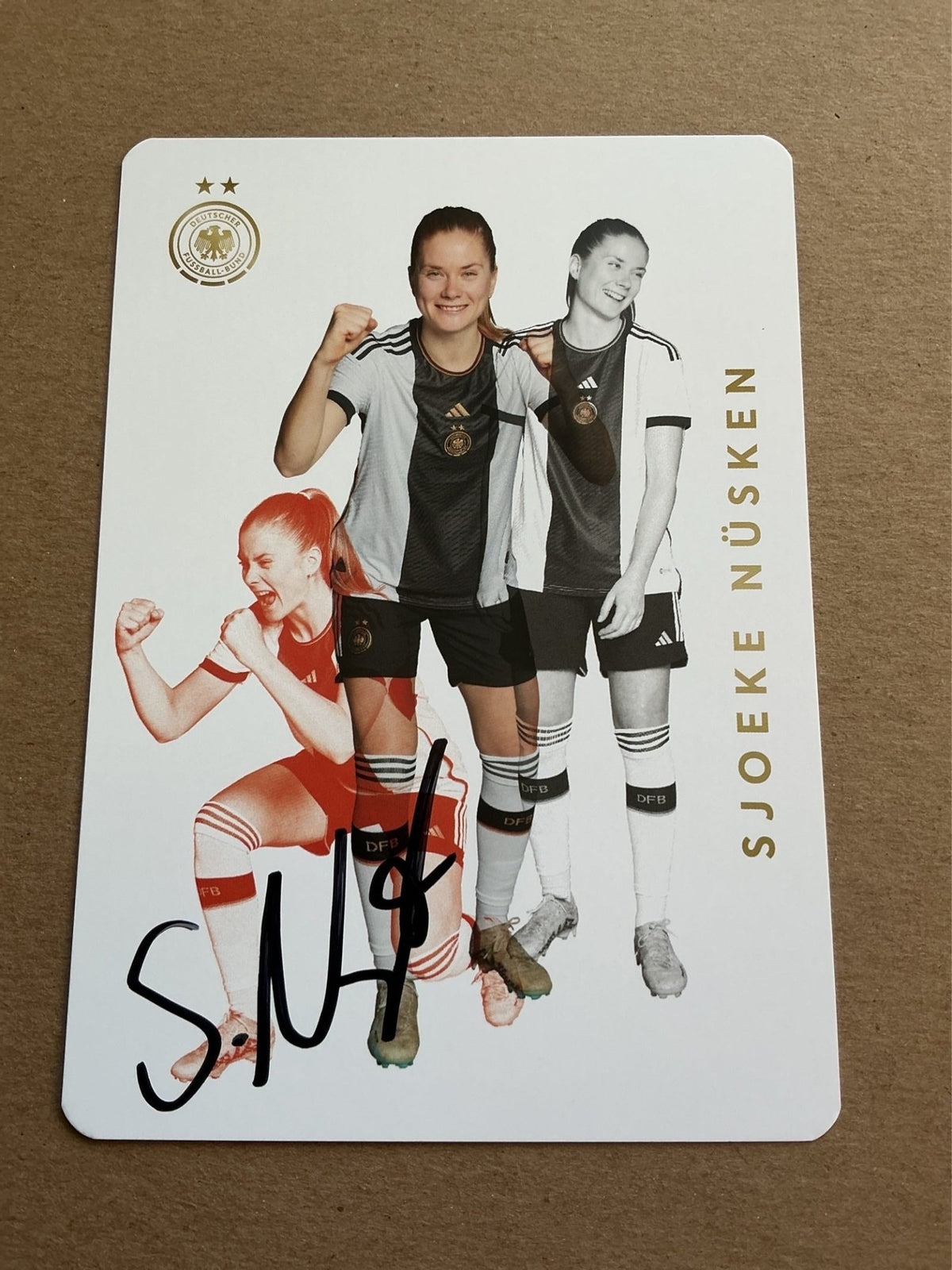 Sjoeke Nüsken, Germany 🇩🇪 FIFA World Cup 2023 hand signed - Autographs-World