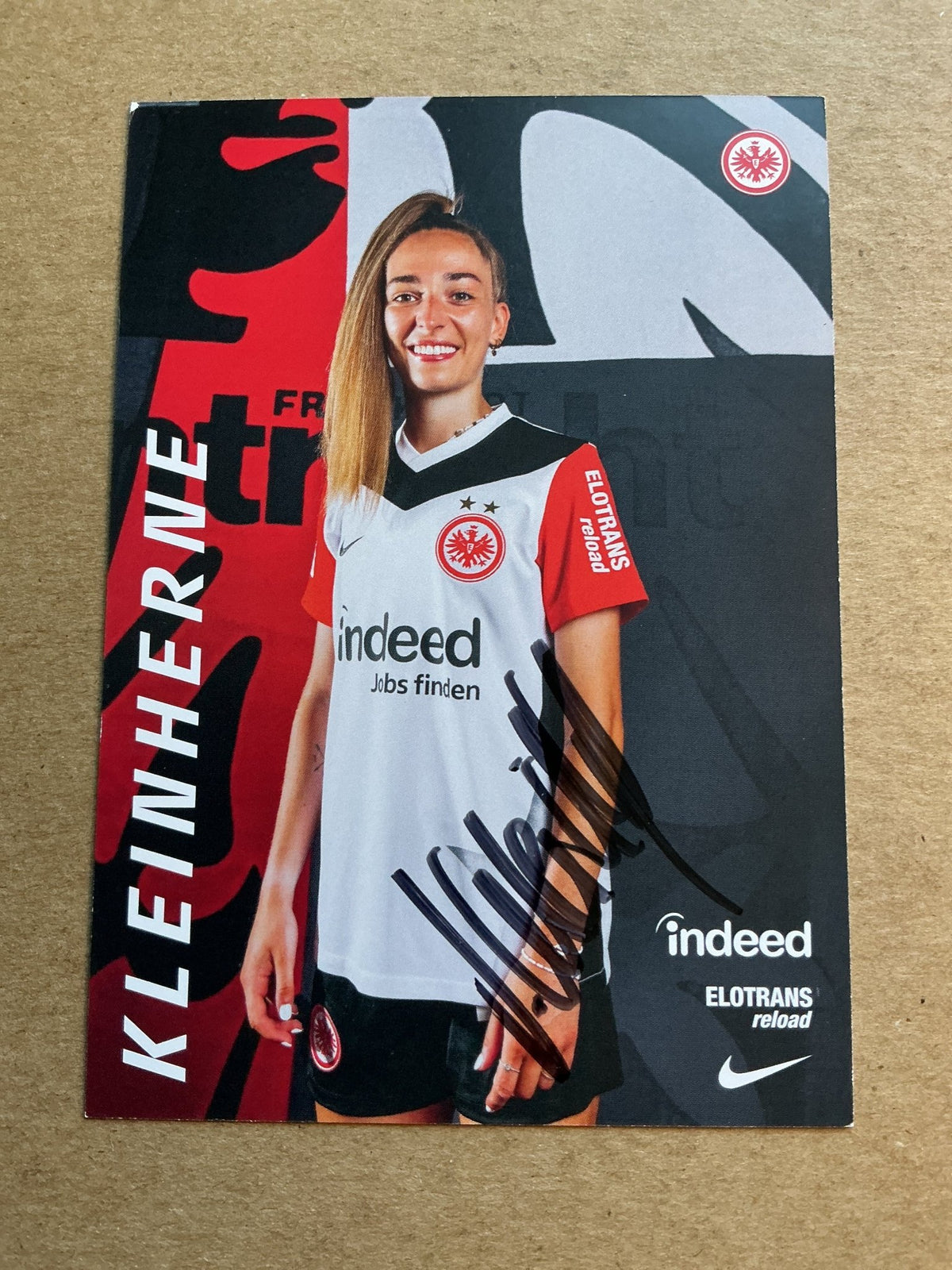 Sophia Kleinherne, Germany 🇩🇪 Eintracht Frankfurt 2024/25 hand signed - Autographs-World