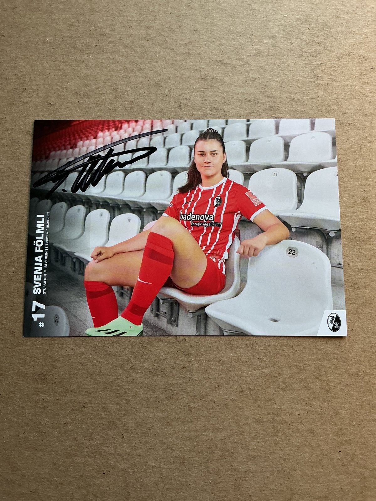 Svenja Fölmli, Switzerland 🇨🇭 SC Freiburg 2022/23 hand signed - Autographs-World