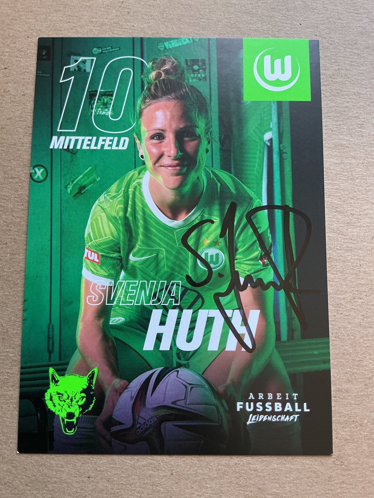Svenja Huth, Germany 🇩🇪 VfL Wolfsburg 2021/22 hand signed - Autographs-World