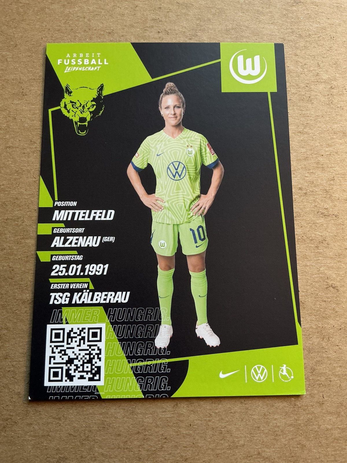 Svenja Huth, Germany 🇩🇪 VfL Wolfsburg 2022/23 hand signed - Autographs-World