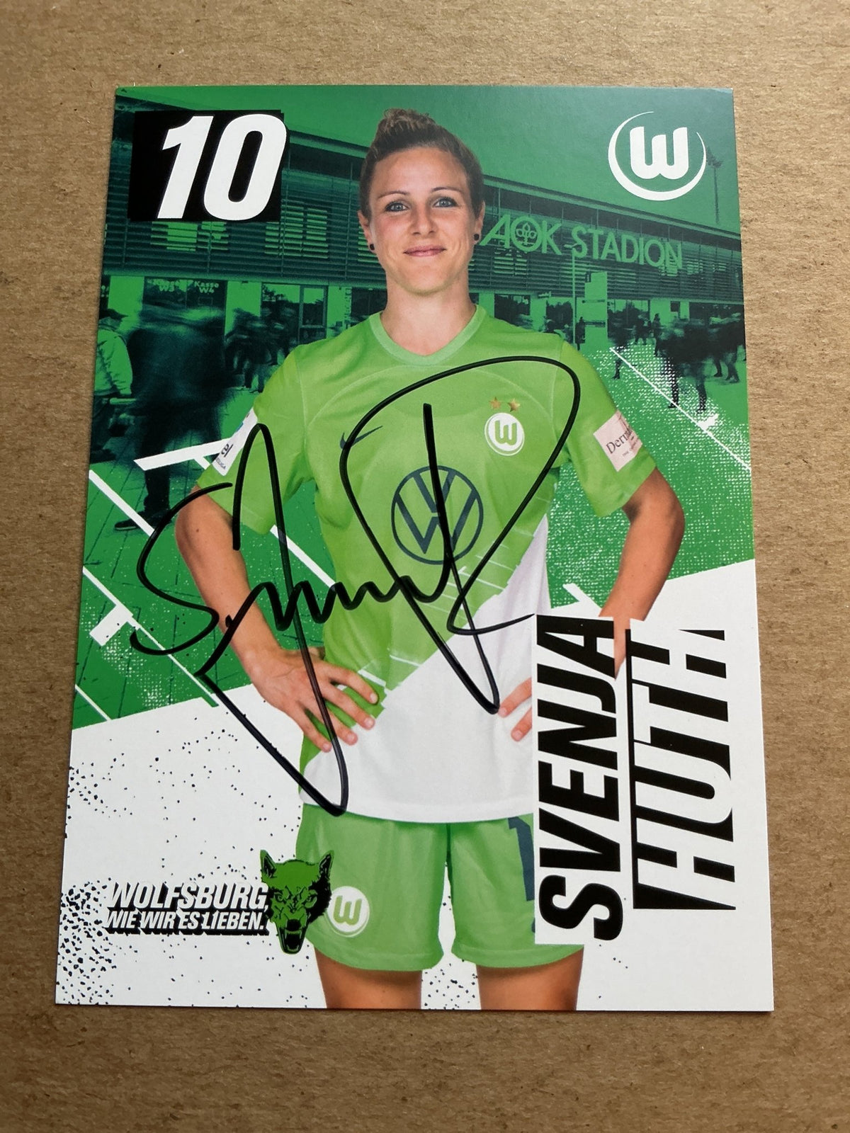 Svenja Huth, Germany 🇩🇪 VfL Wolfsburg 2023/24 hand signed - Autographs-World