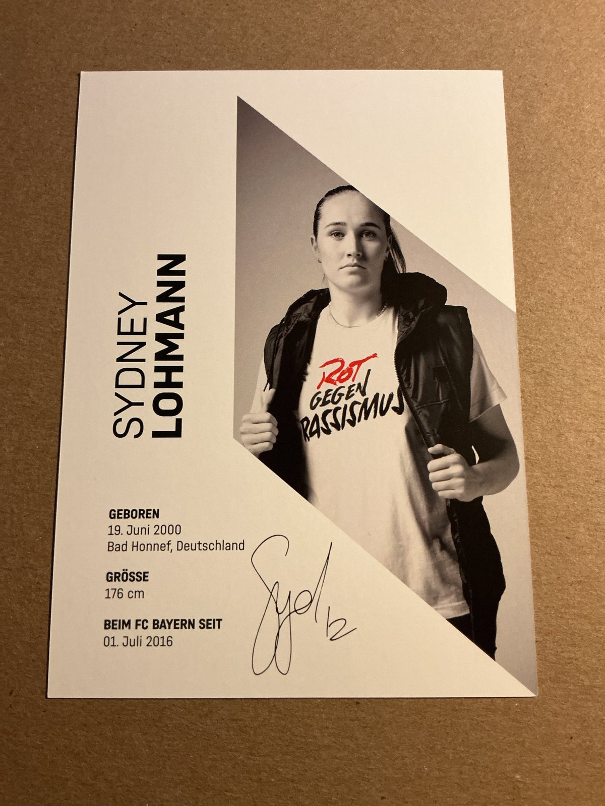 Sydney Lohmann, Germany 🇩🇪 FC Bayern München 2023/24 hand signed - Autographs-World