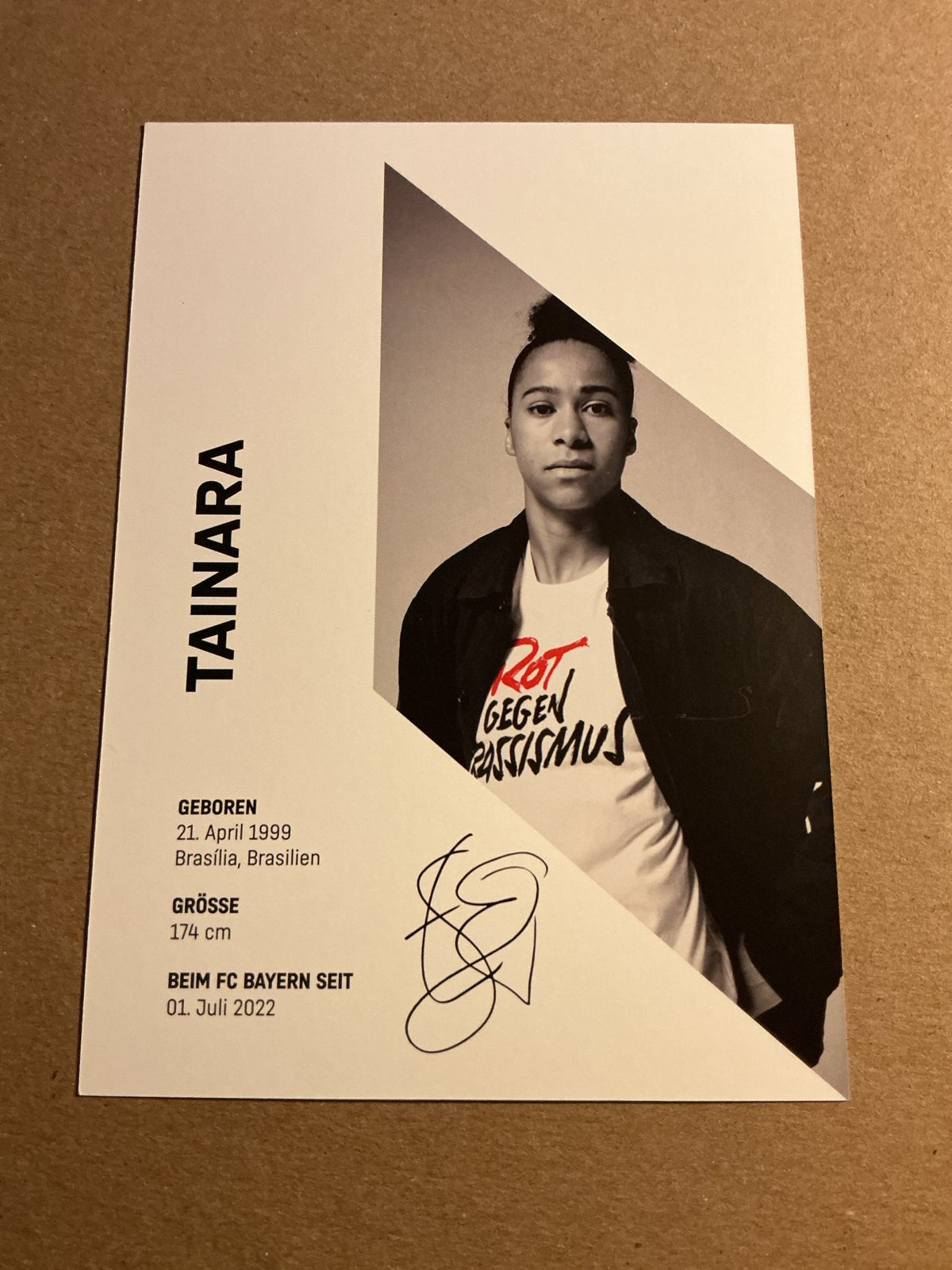 Tainara, Brazil 🇧🇷 FC Bayern München 2023/24 hand signed - Autographs-World