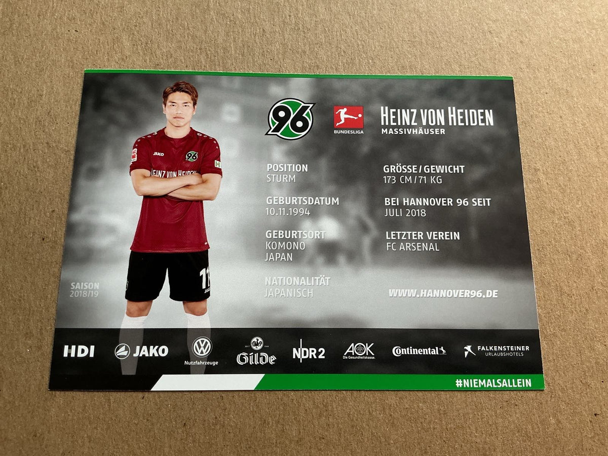 Takuma Asano, Japan 🇯🇵 Hannover 96 2018/19 hand signed - Autographs-World