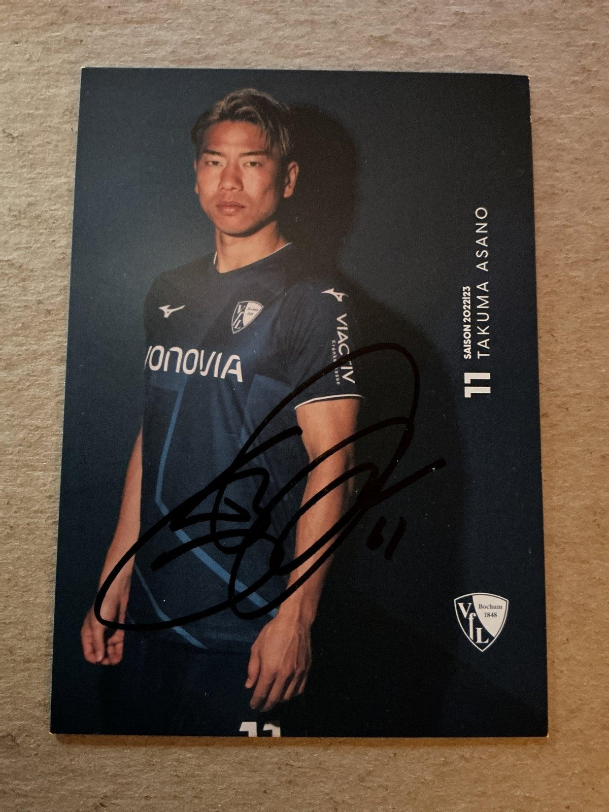 Takuma Asano, Japan 🇯🇵 VfL Bochum 2022/23 hand signed - Autographs-World