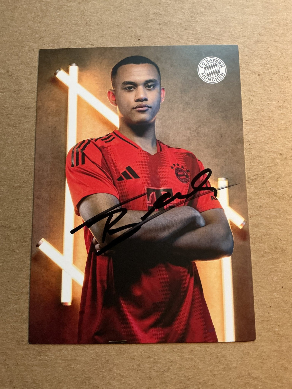 Tarek Buchmann, Germany 🇩🇪 FC Bayern München 2024/25 hand signed - Autographs-World