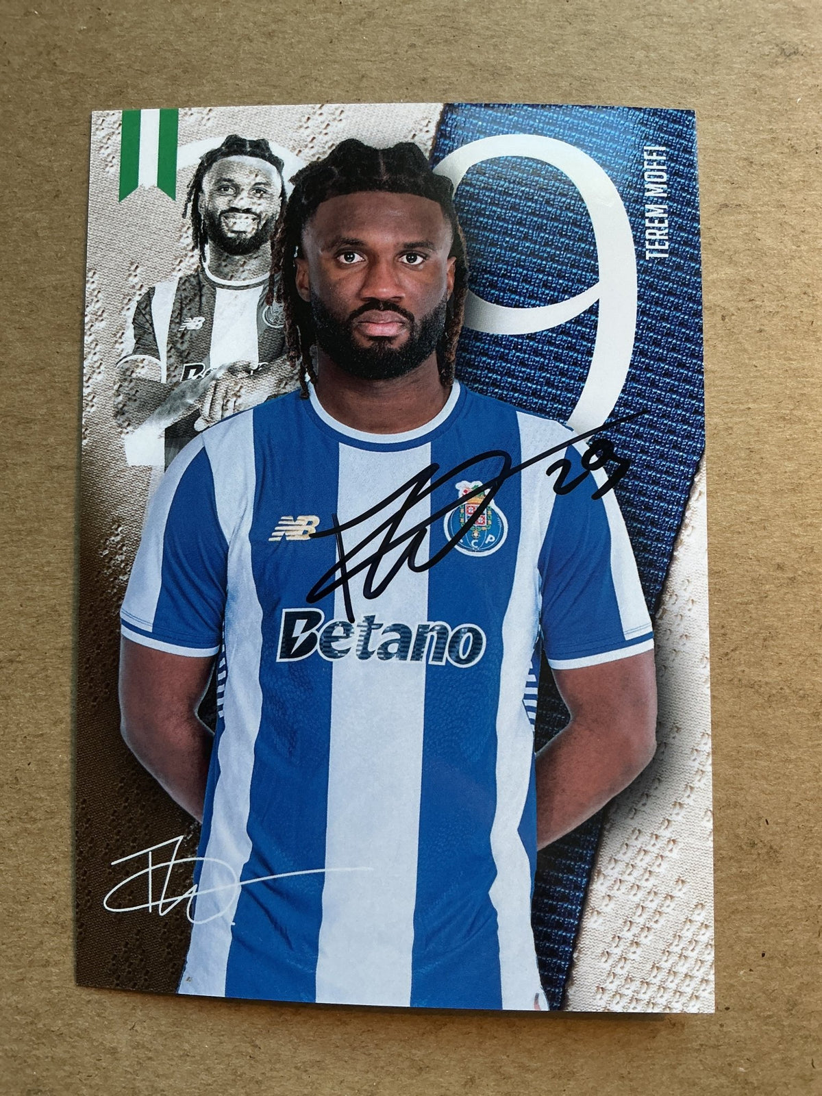 Terem Moffi, Nigeria 🇳🇬 FC Porto 2025/26 hand signed - Autographs-World