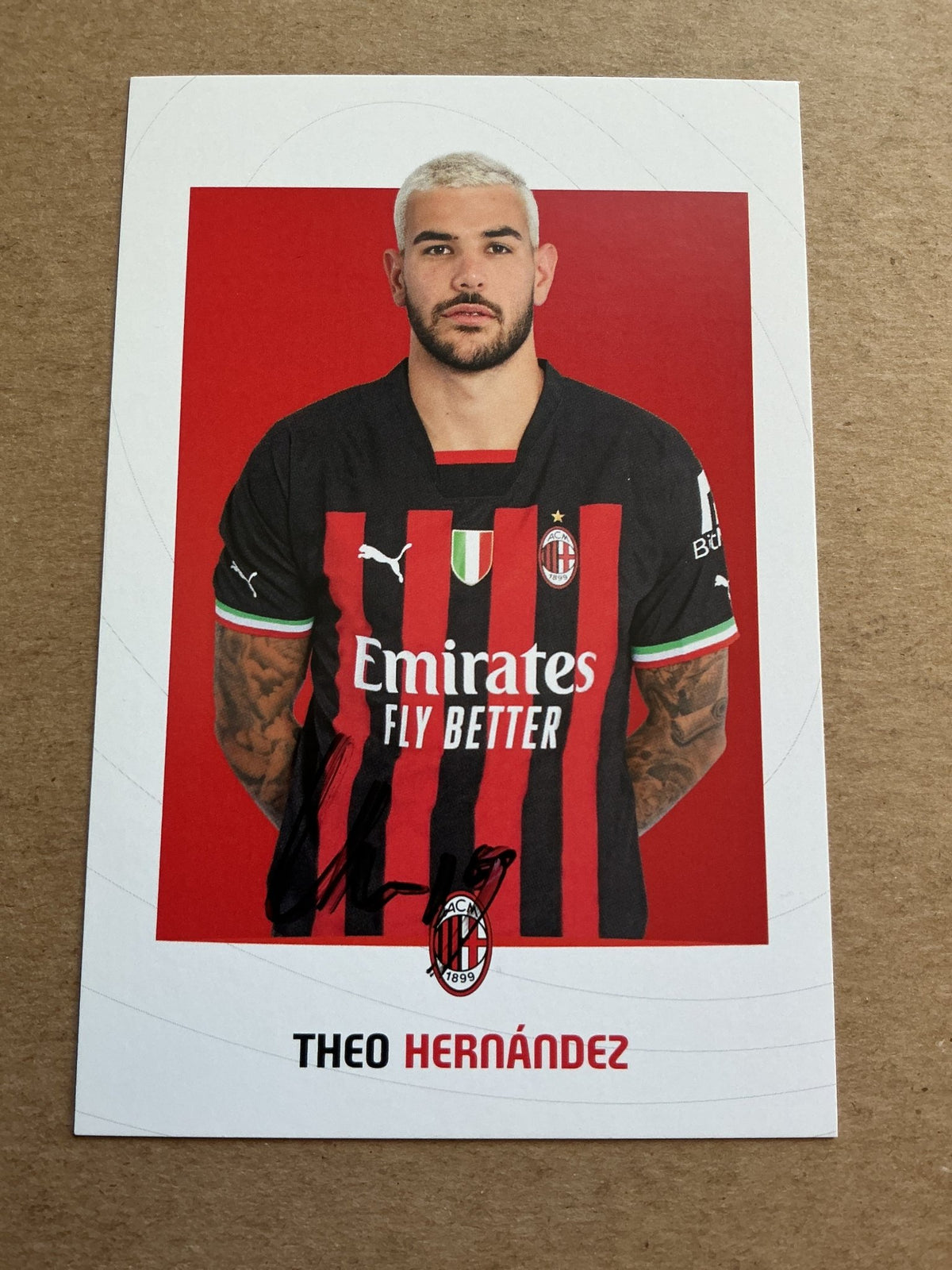 Theo Hernández, France 🇫🇷 AC Milan 2022/23 hand signed - Autographs-World