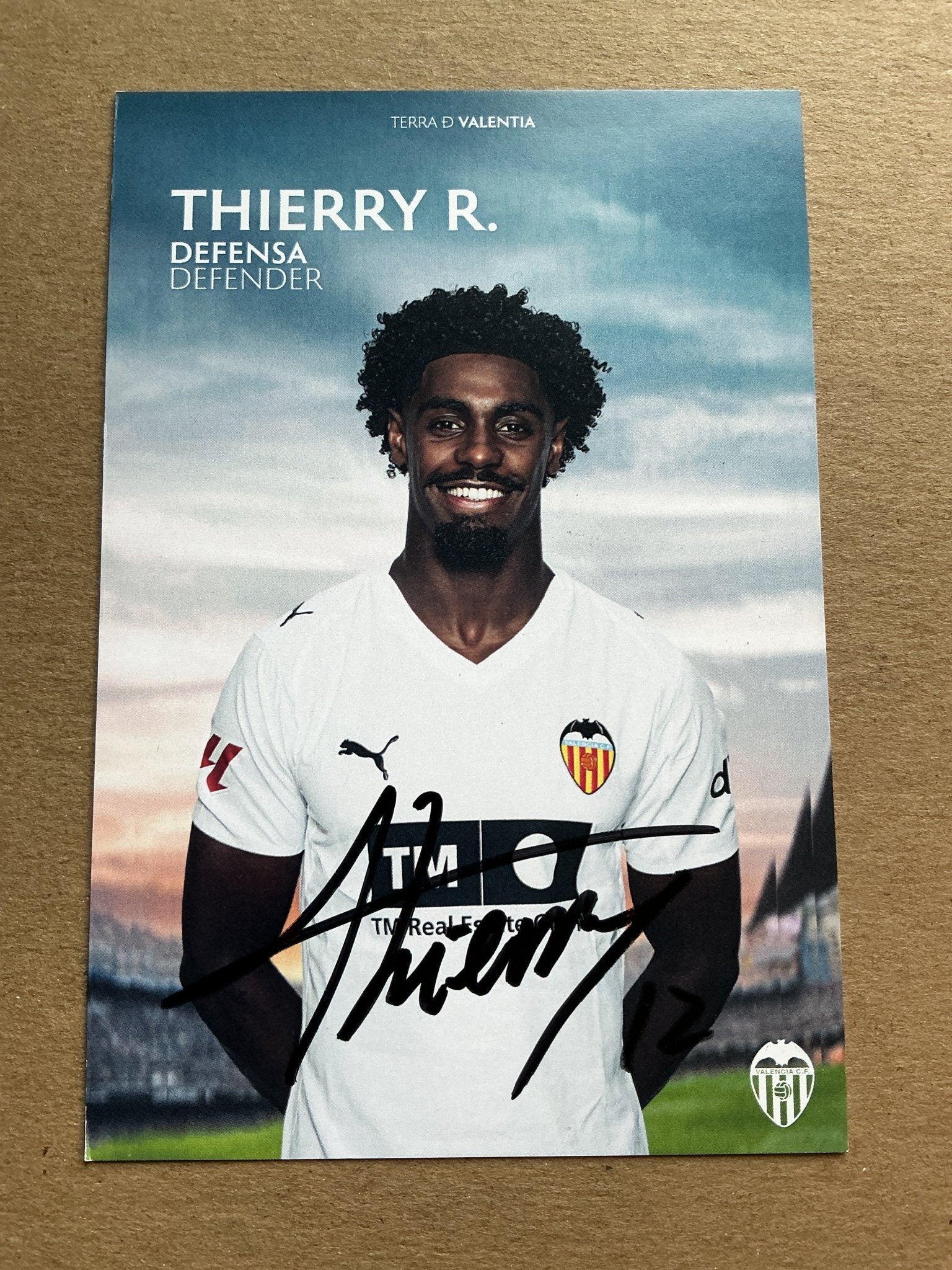 Thierry Correia, Portugal 🇵🇹 Valencia CF 2025/26 hand signed - Autographs-World