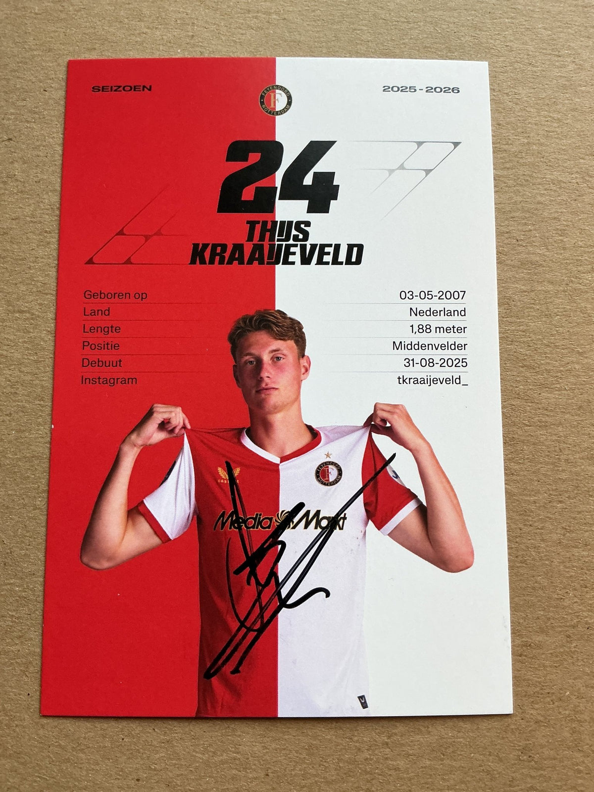 Thijs Kraaijeveld, Netherlands 🇳🇱 Feyenoord Rotterdam 2025/26 hand signed - Autographs-World