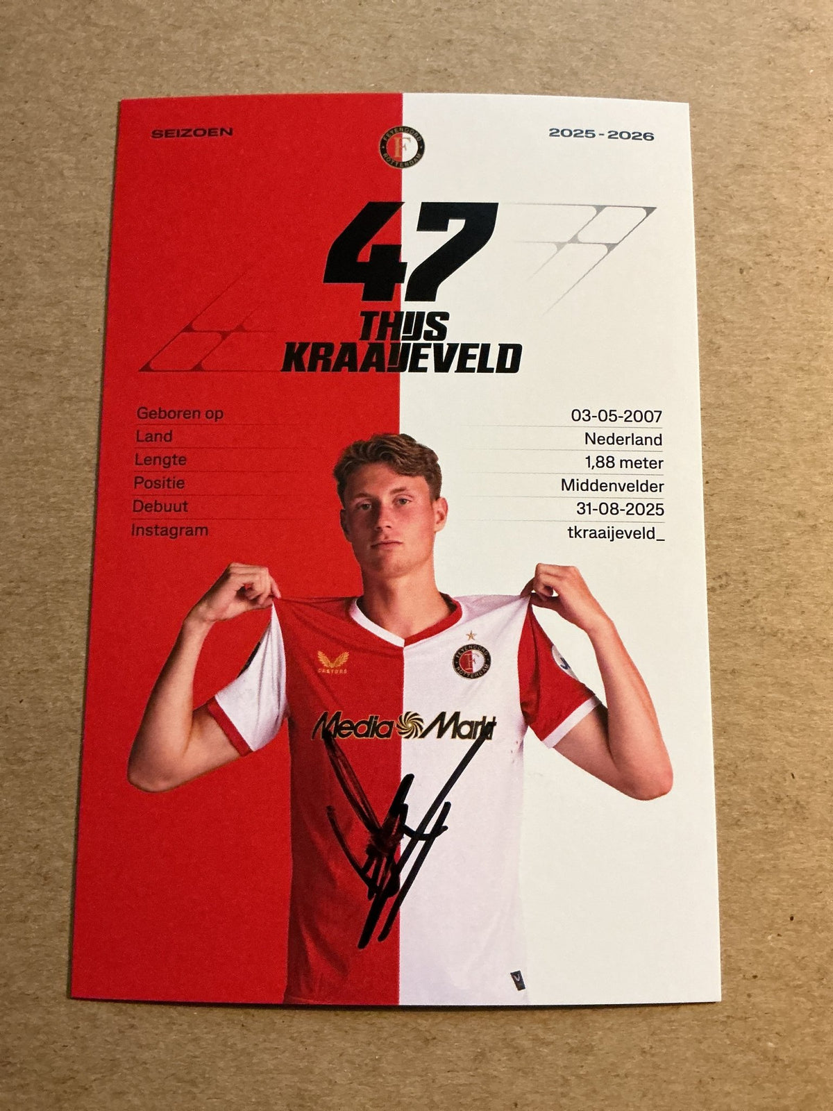 Thijs Kraaijeveld, Netherlands 🇳🇱 Feyenoord Rotterdam 2025/26 hand signed - Autographs-World