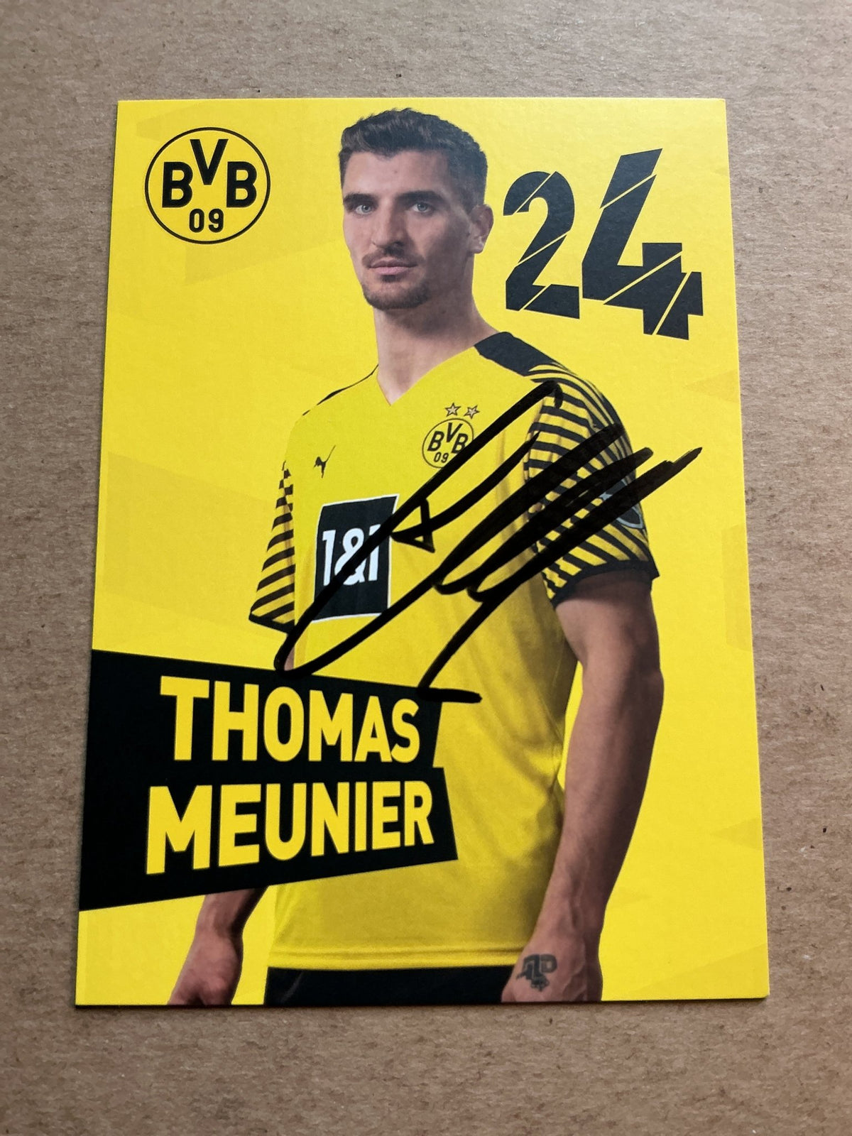 Thomas Meunier, Belgium 🇧🇪 Borussia Dortmund 2021/22 hand signed - Autographs-World