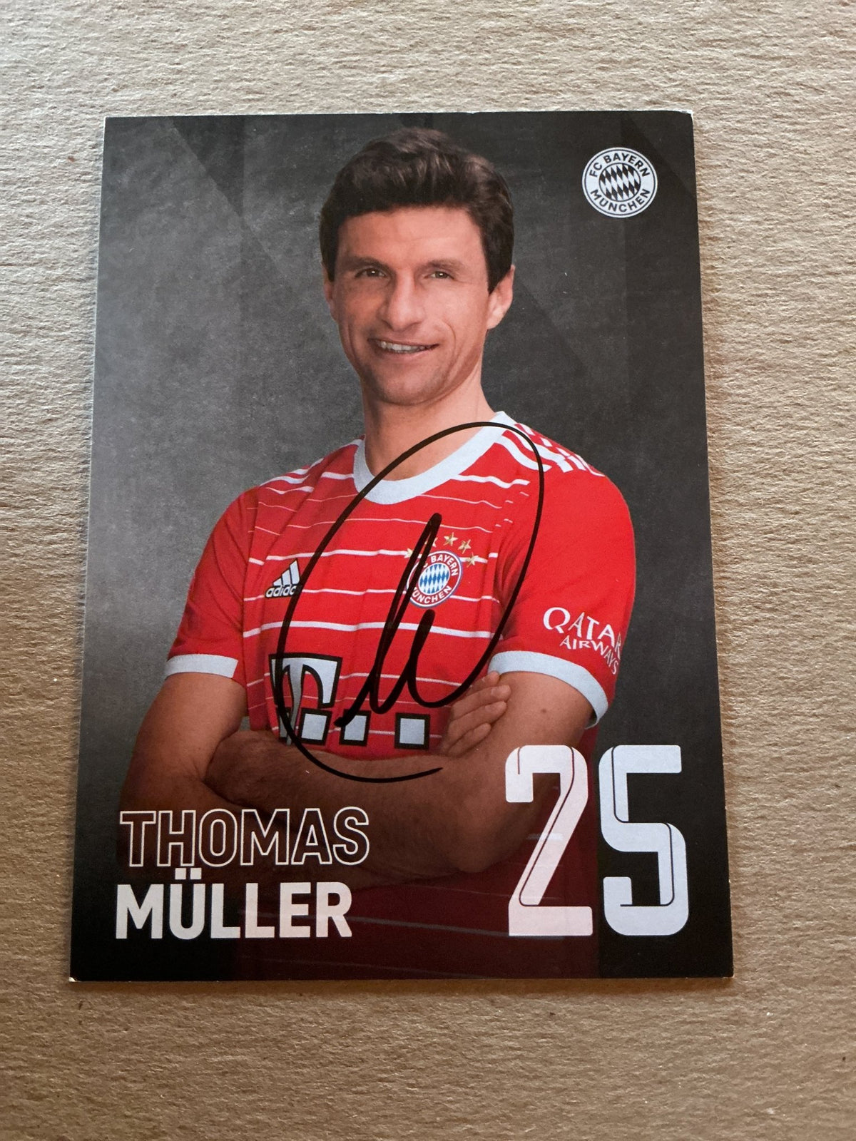 Thomas Müller, Germany 🇩🇪 FC Bayern München 2022/23 hand signed - Autographs-World
